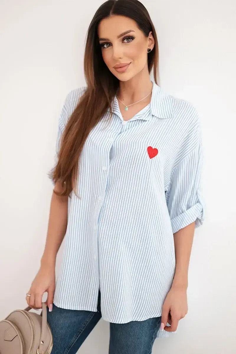 Dámska blúzka s čipkou a srdiečkom
