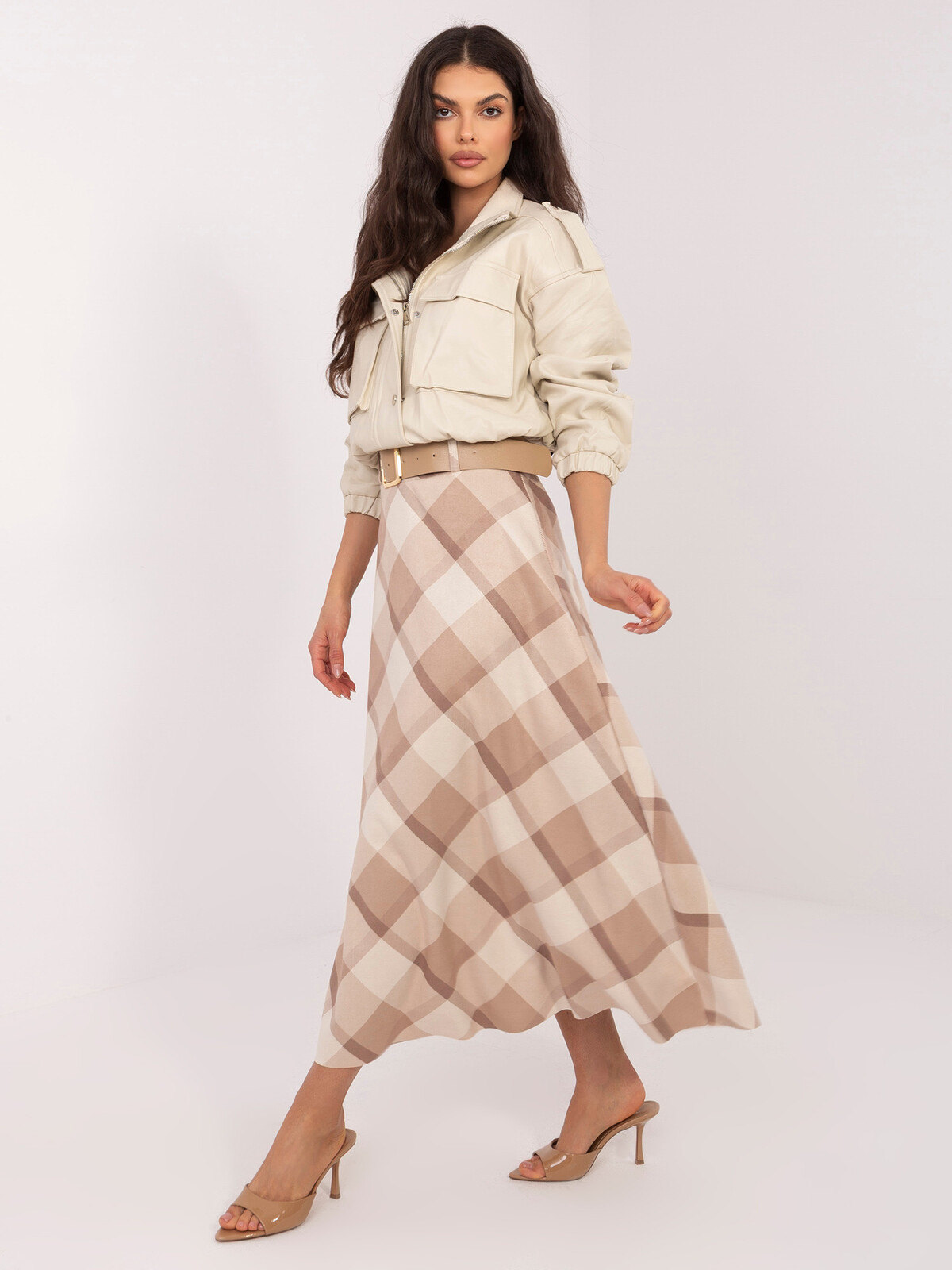 Béžová áčková sukňa v kocke