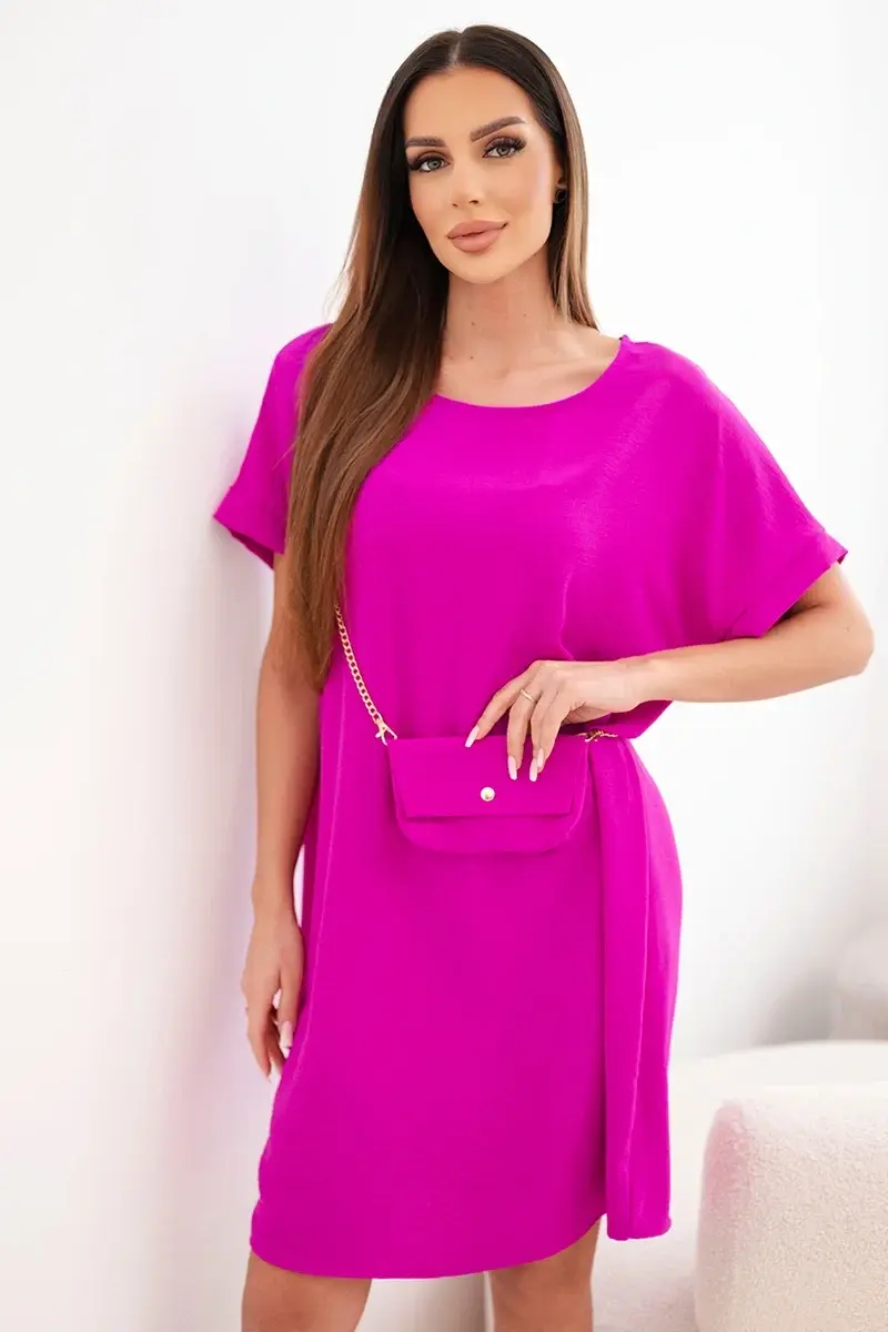 Fialové dámske šaty s kabelkou