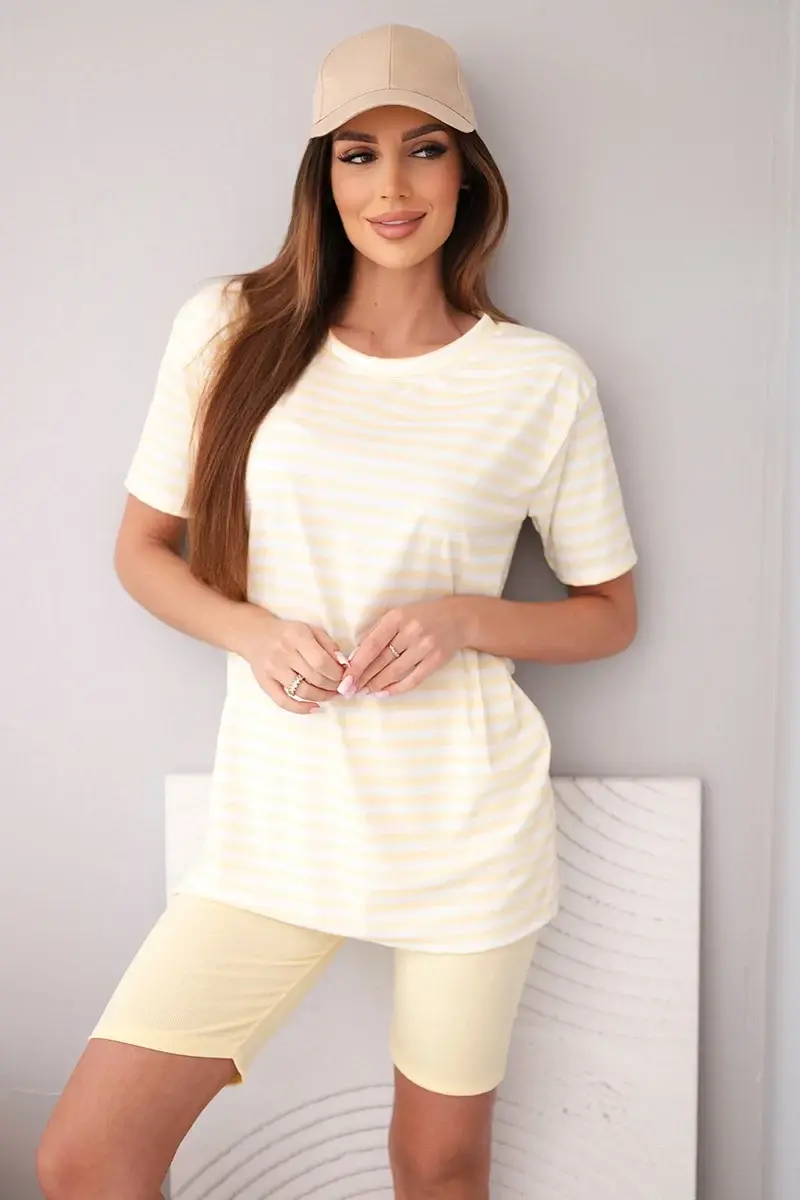 Kesi dámsky pruhovaný set s krátkymi rukávmi a šortkami