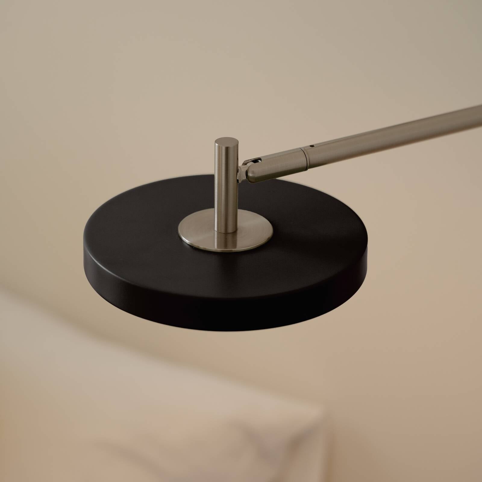 Nástenné svetlo UMAGE LED Asteria Long, čierna, oceľ, s konektorom