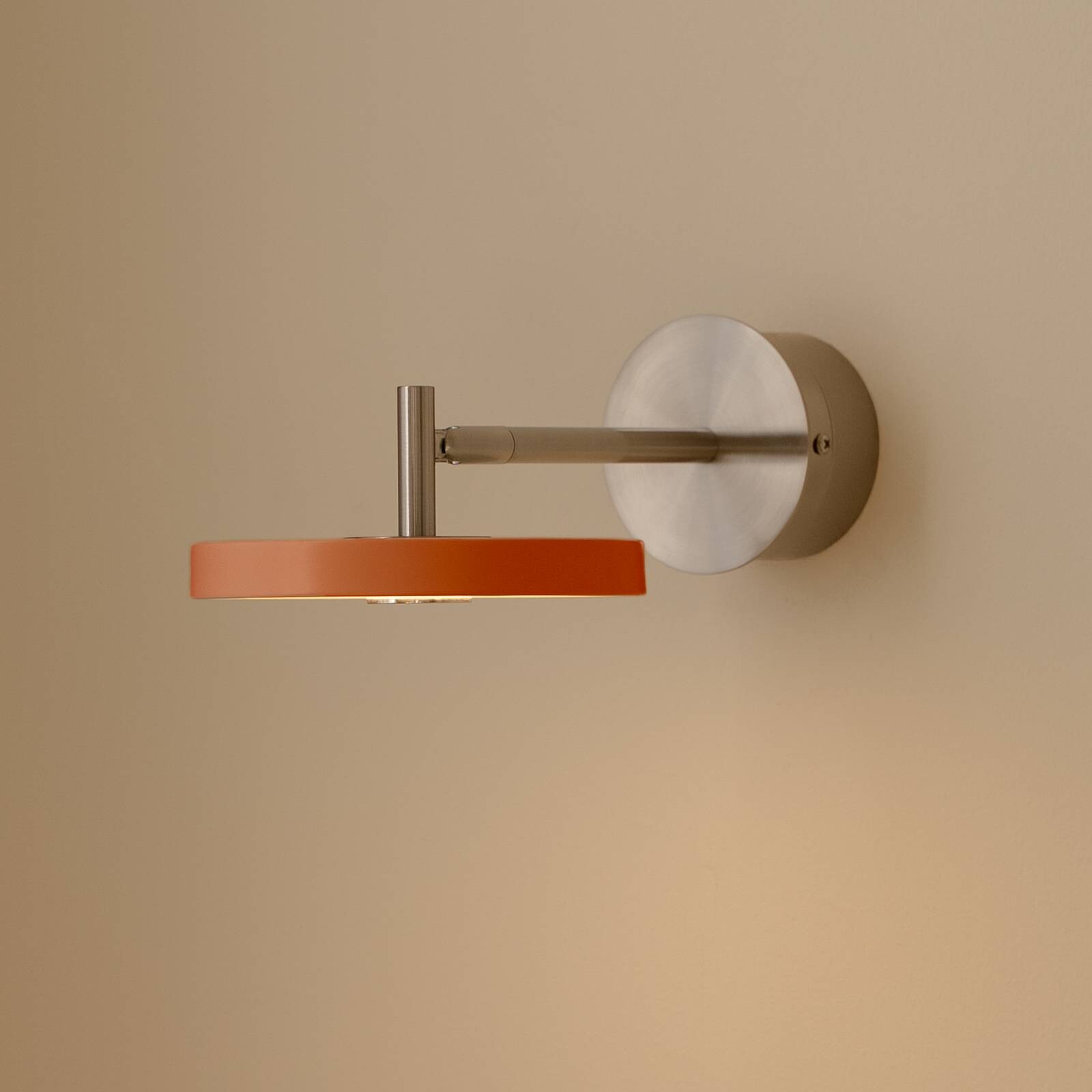 Nástenné svetlo UMAGE LED Asteria Short, oranžová, oceľ, pevné zapojenie