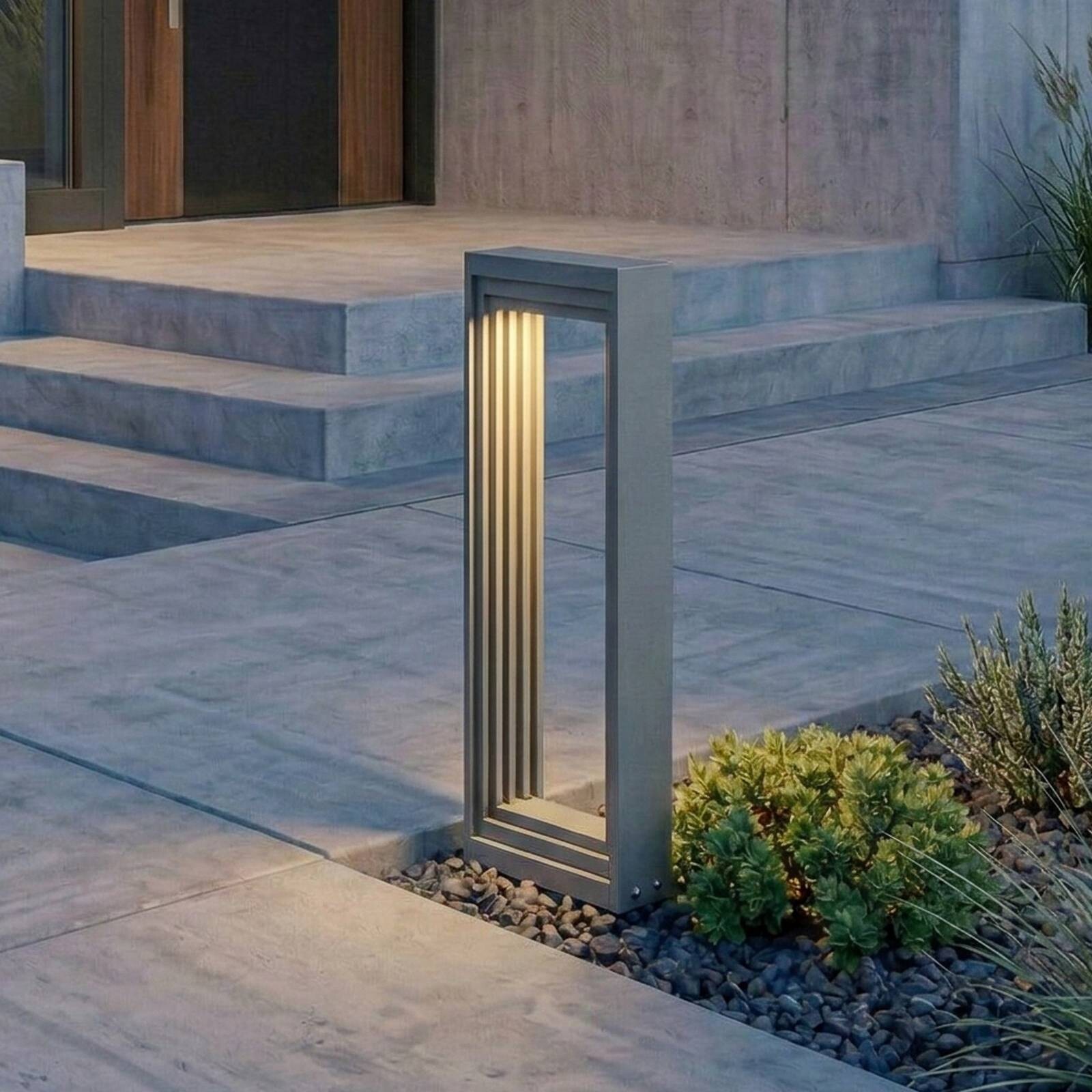 Lucande LED podlahové svietidlo Ashkan, výška 40 cm, antracitová farba, IP65