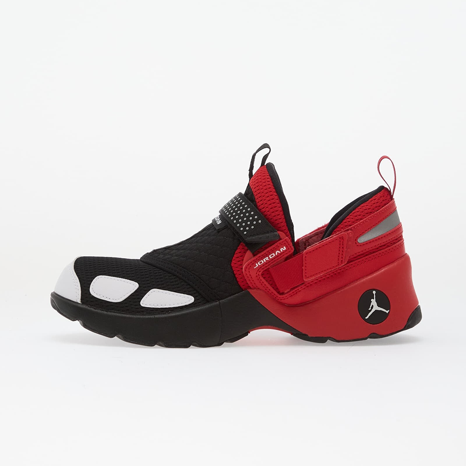 Tenisky Jordan Trunner Lx Black/ Sail-University Red EUR 42