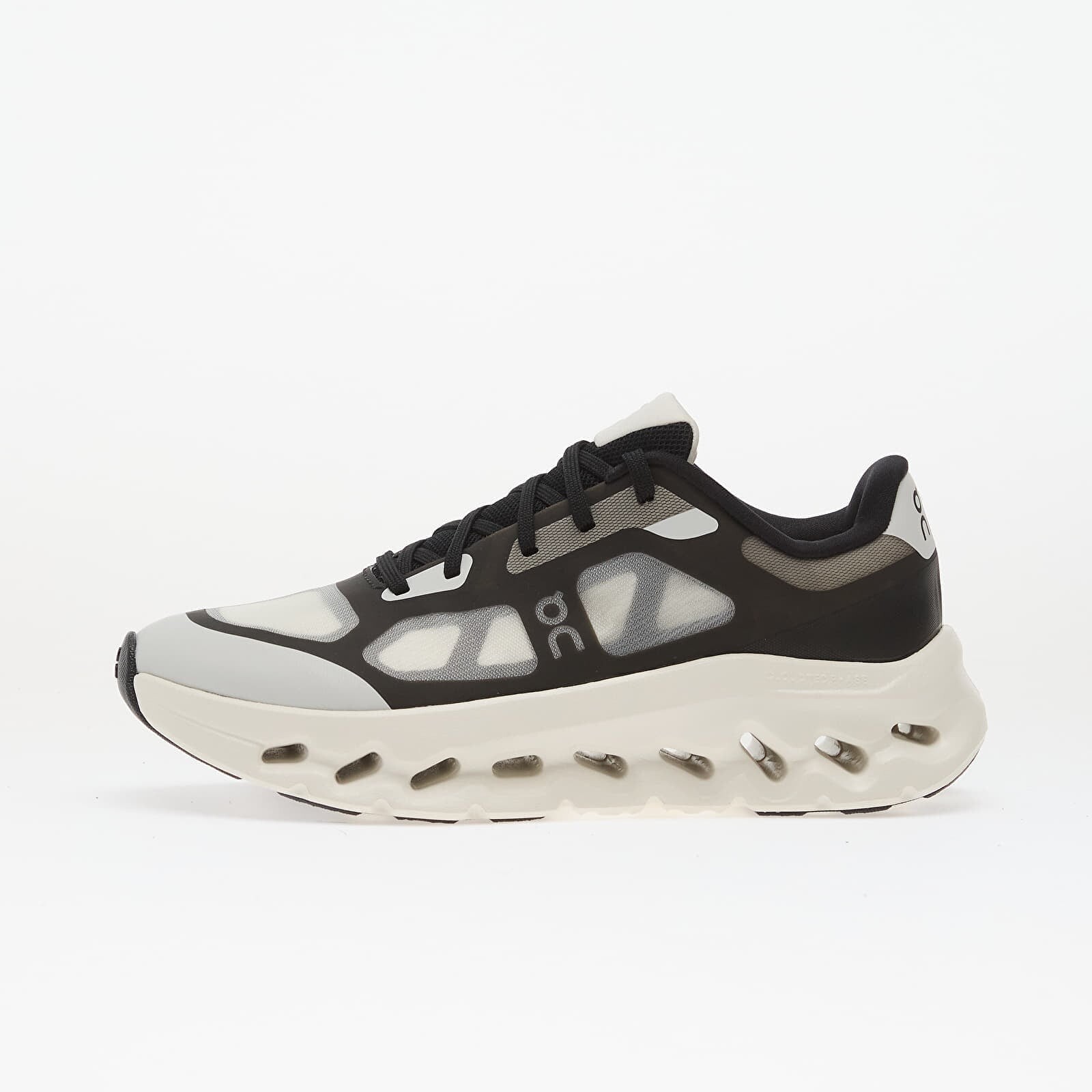 Tenisky On M Cloudtilt Remix Black/ Ivory EUR 42