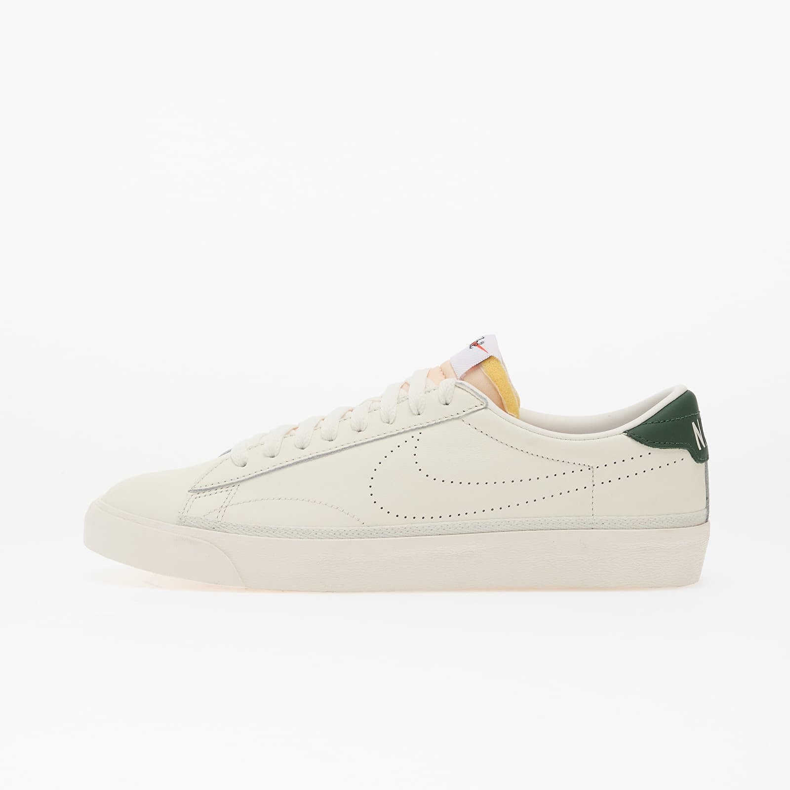 Tenisky Nike Tennis Classic Ac Sail/ Sail-Fir-Team Orange EUR 41