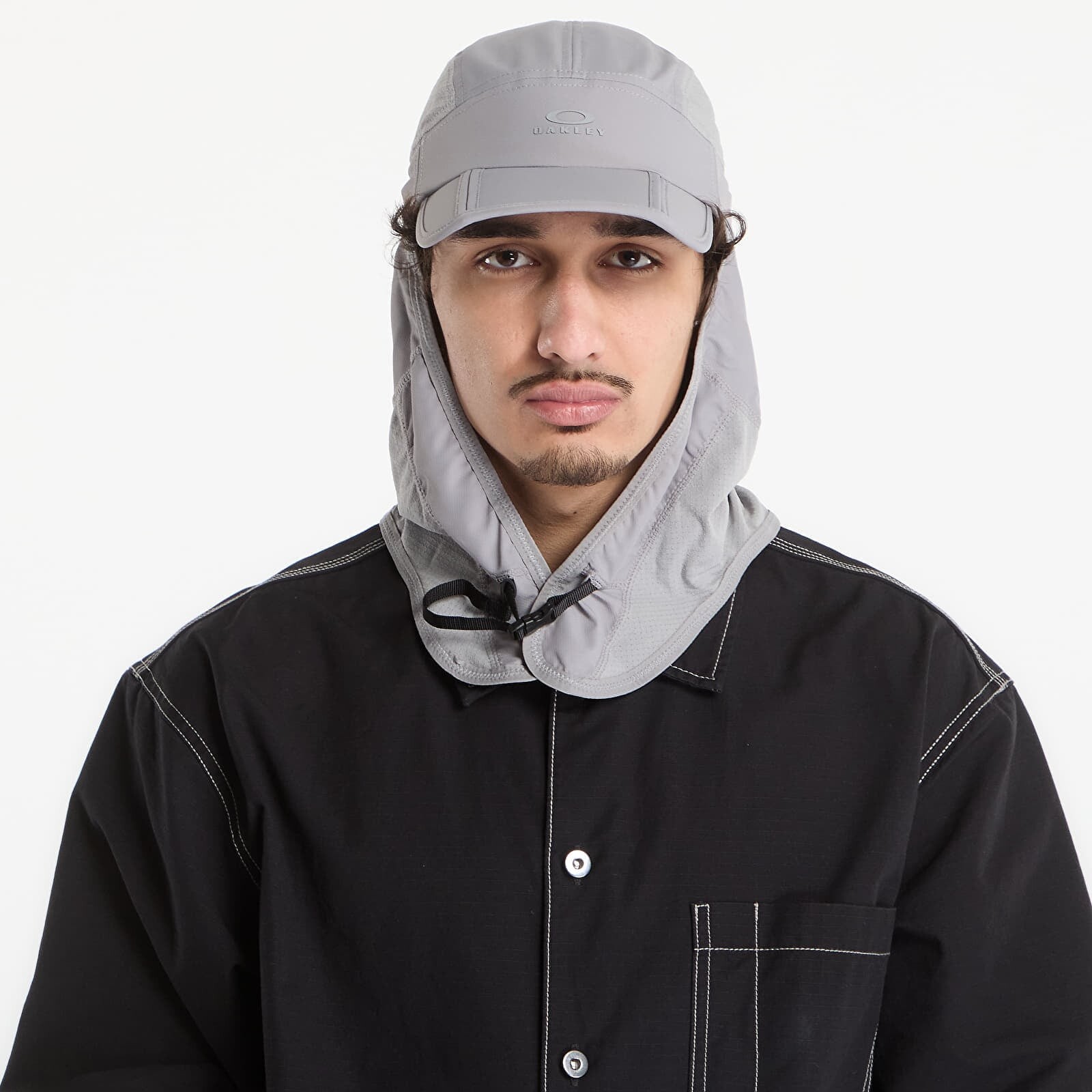 Šiltovka Oakley Latitude Flex Field Cap Cement Universal