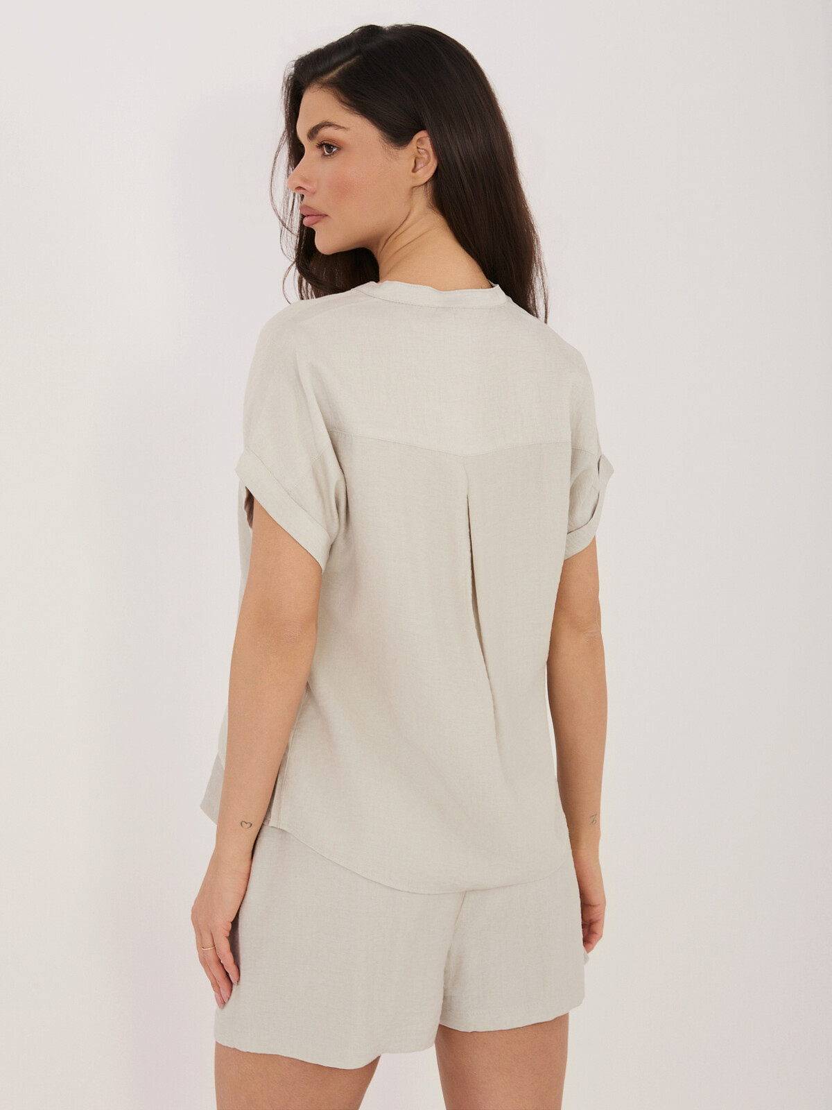 Jasno béžová letná blúzka