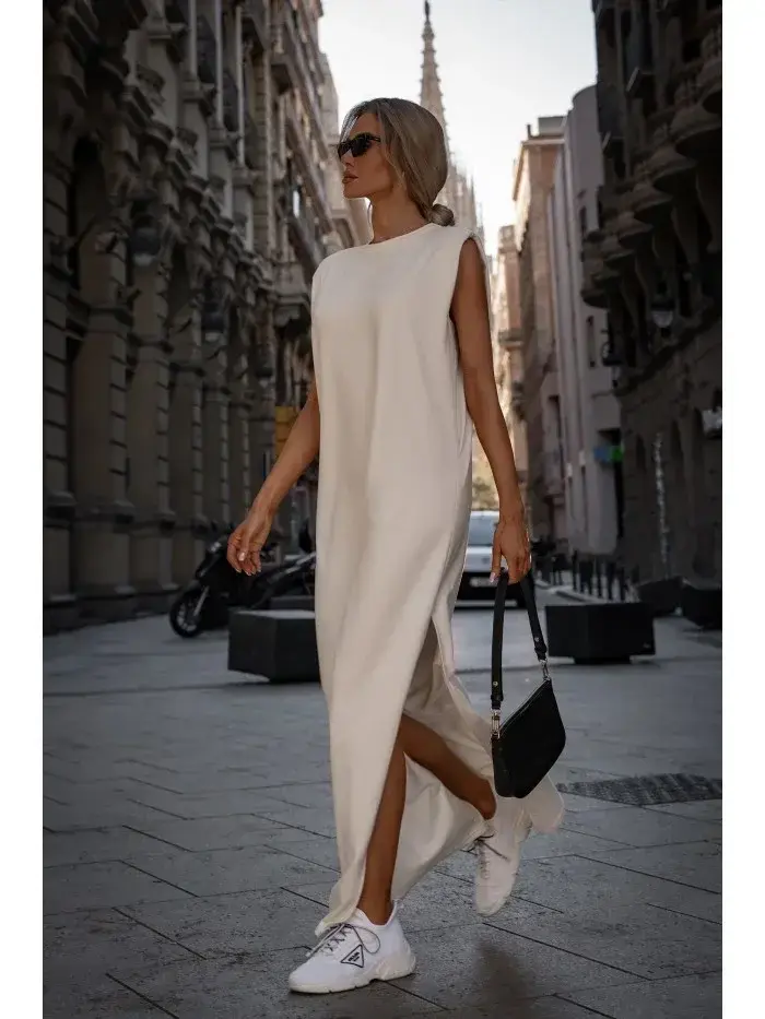 M790 Maxi šaty s ramennými vypchávkami - krémové EU XXL