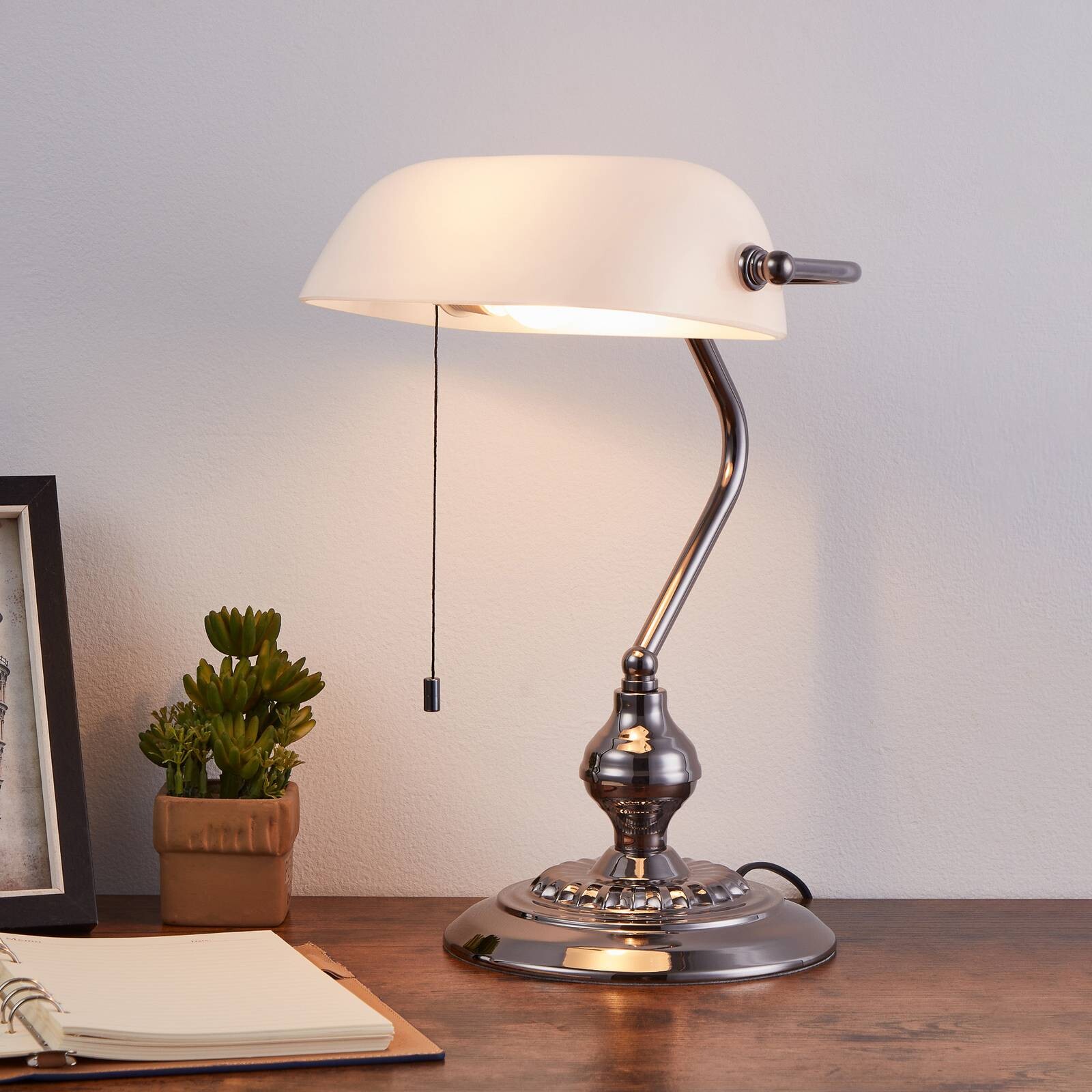Stolová lampa BANKER, farba niklu, výška 39 cm, kov/sklo