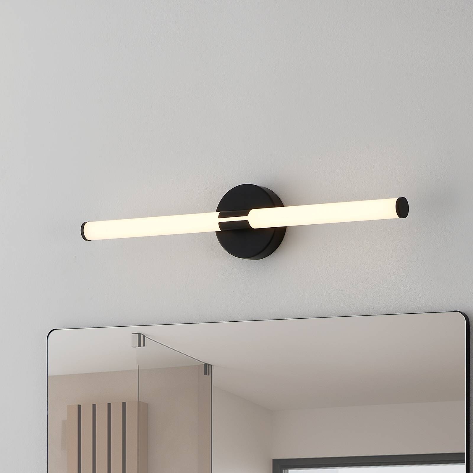 LED nástenné svetlo Ramola, čierne, šírka 60 cm, IP44, CCT