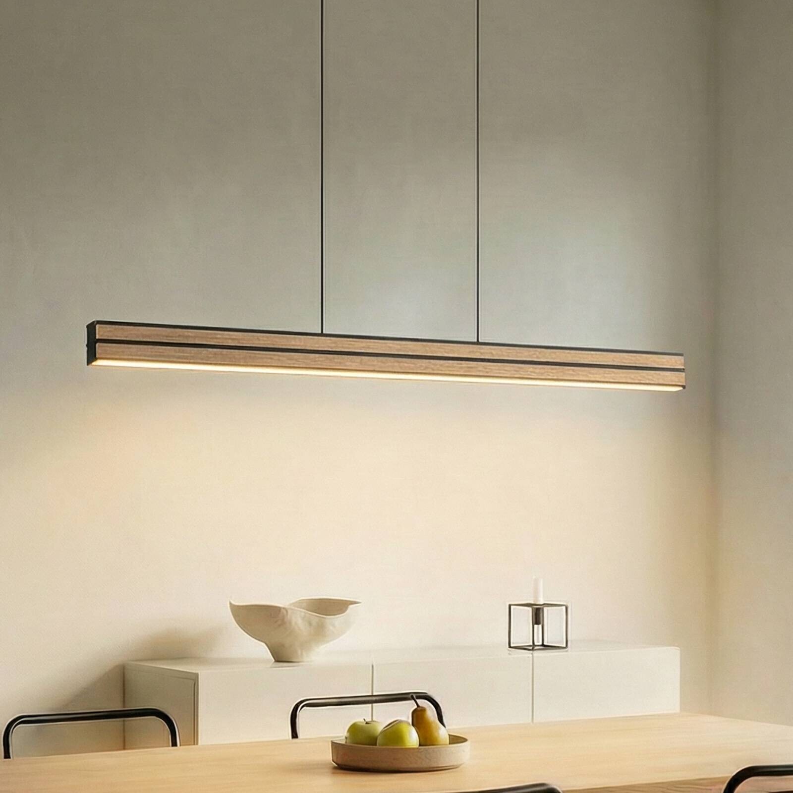 LED závesné svietidlo Quitani Lisene, dub/čierna, CCT 117 cm, stmievateľné