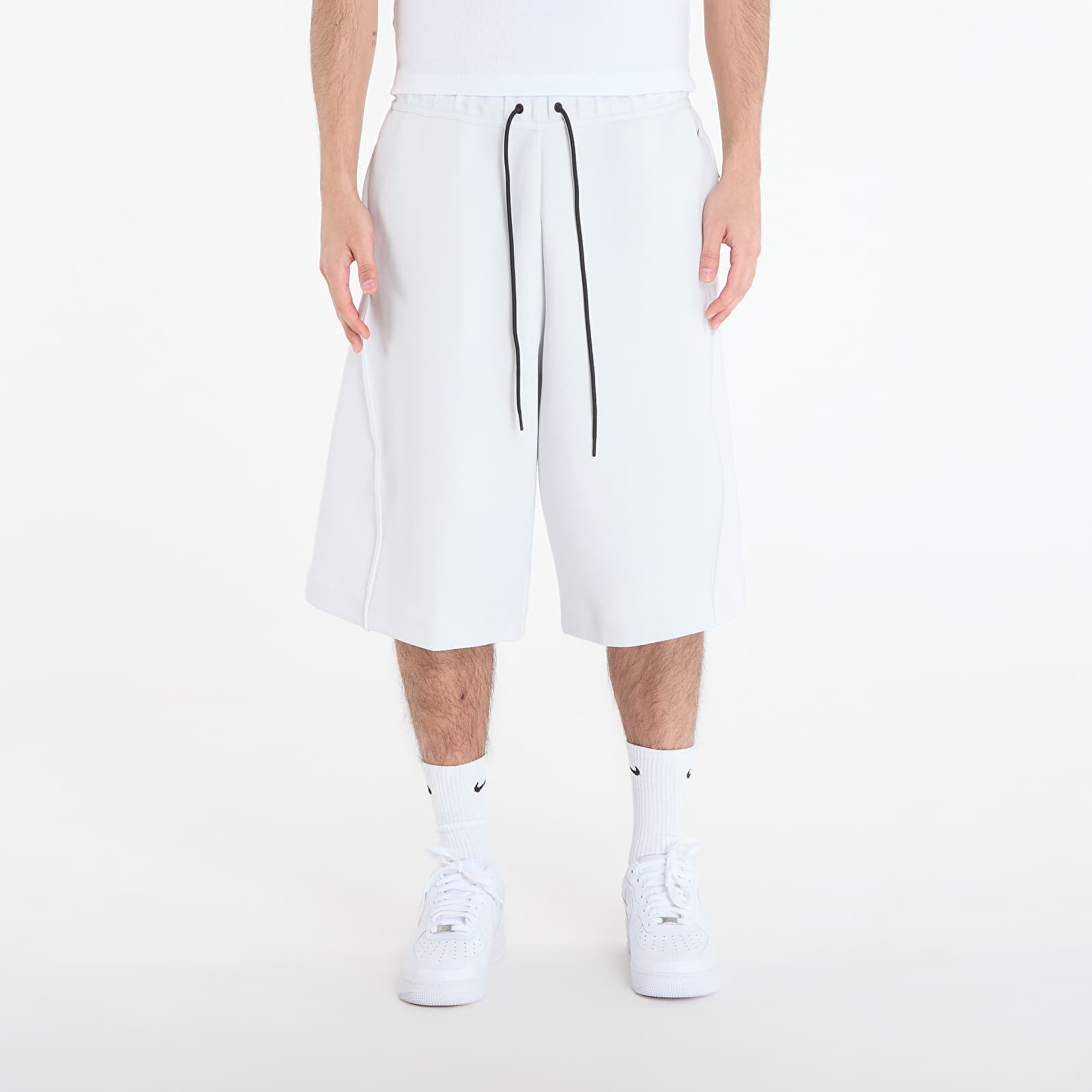 Šortky Nike Tech Men's Fleece Oversized Fit Shorts Off White/ Black XL