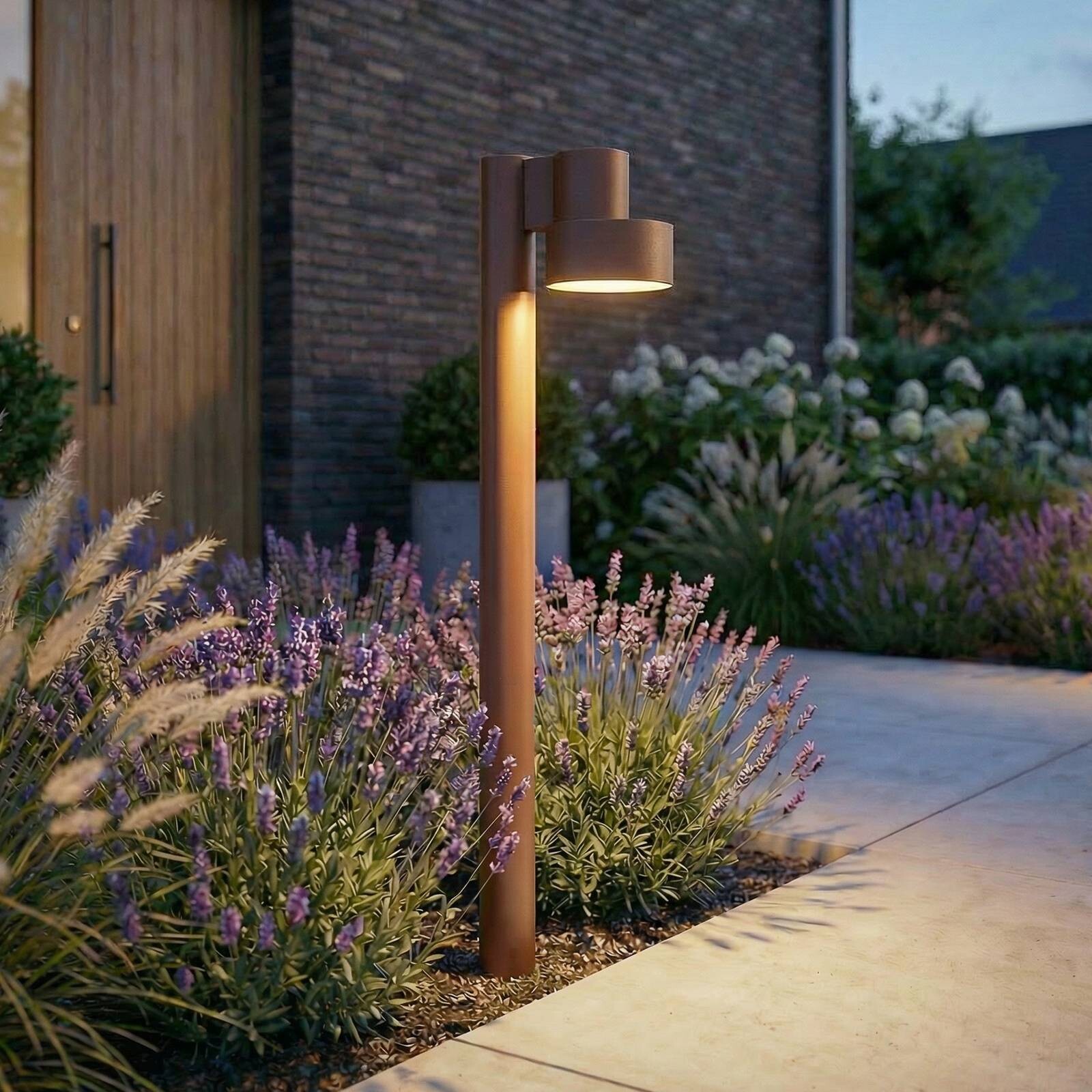 Chodníkové LED svetlo Lucande Elune, hnedé, IP44, výška 77 cm