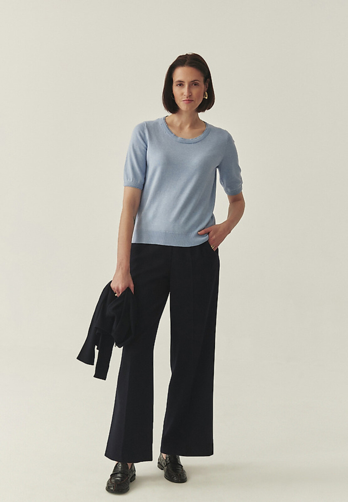 Modrá pletená blúzka s viskózou Avo Tatuum