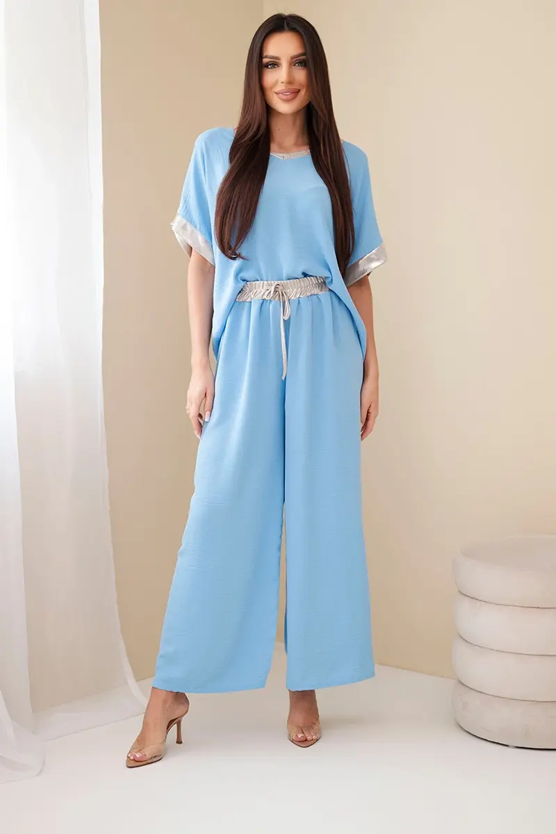 Kesi taliansky set z viskózy s zlatými detailmi modrý