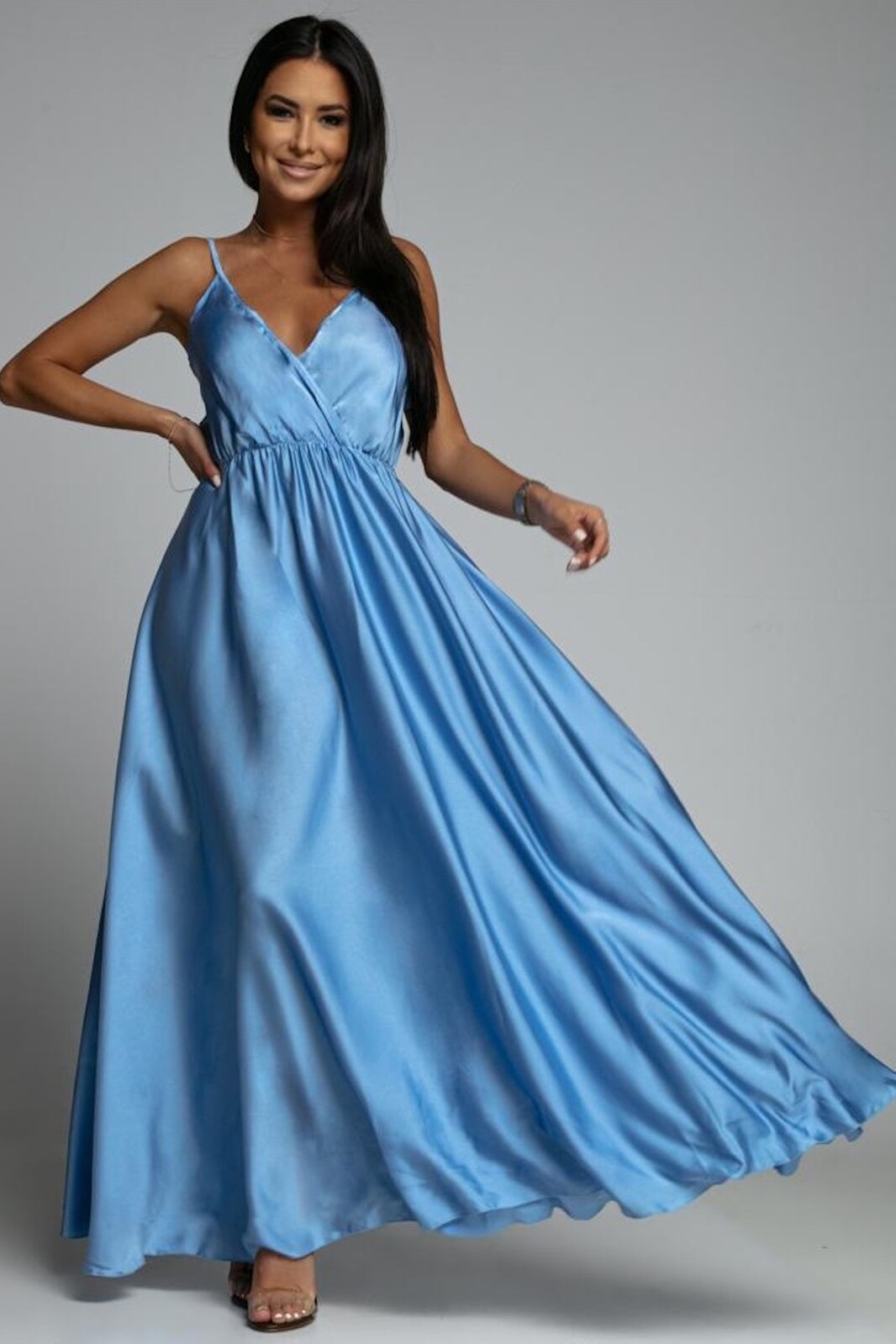 Azzurra Svetlomodré saténové šaty na ramienka Veľkosť: UNI