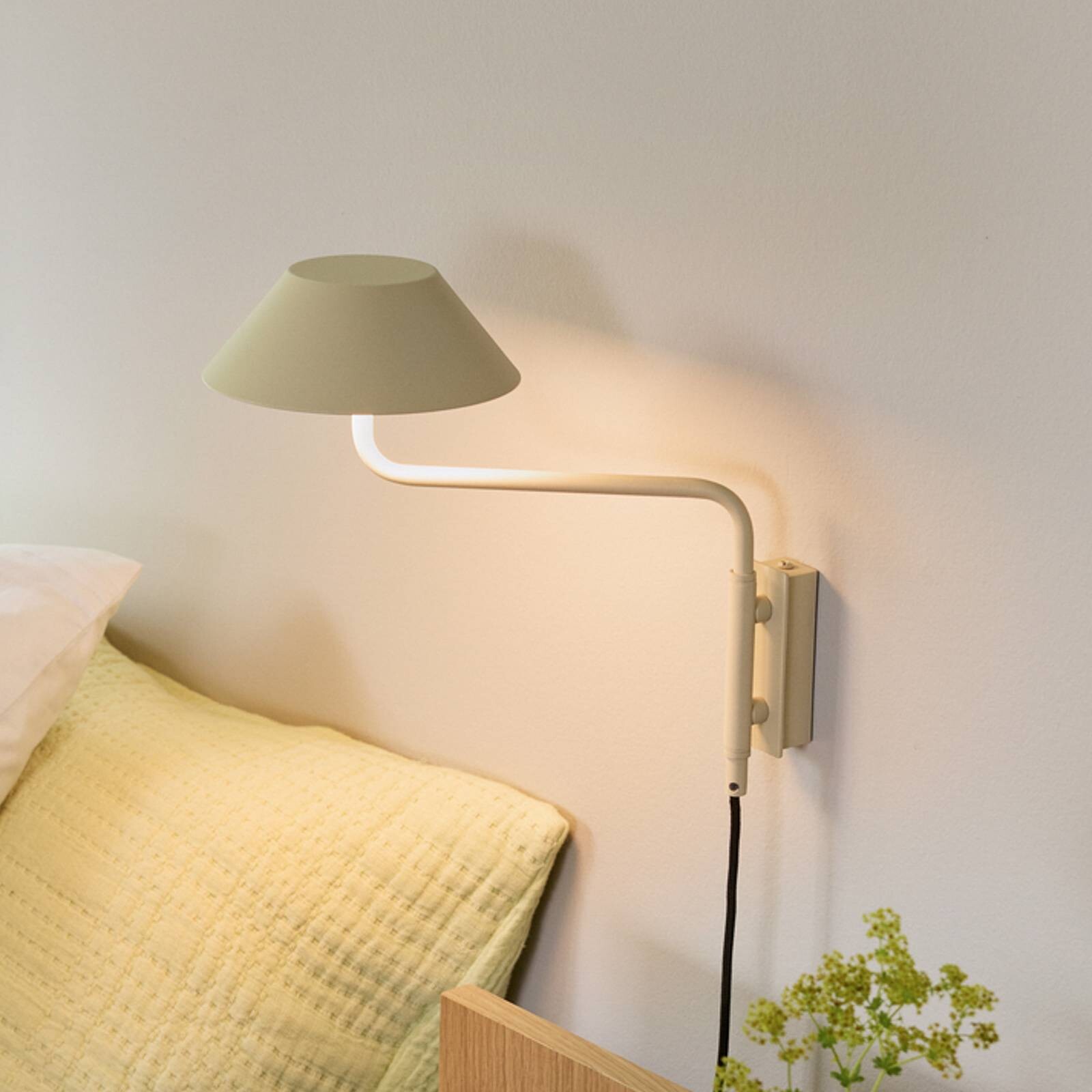 LED nástenné svetlo COVER, piesková farba, výstupok 30 cm, kov