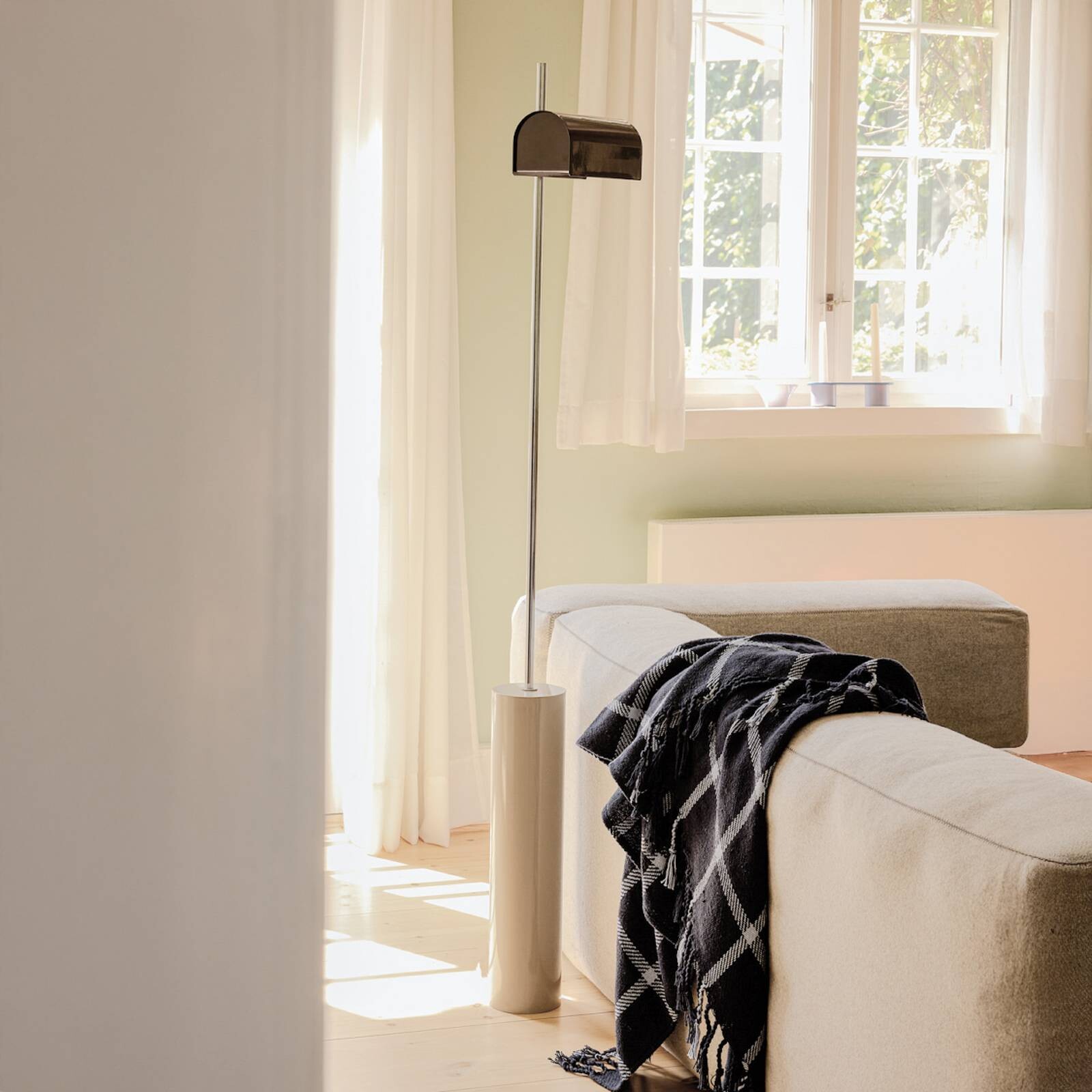 LED stojacia lampa Reflector, hnedé, výška 160 cm, železo