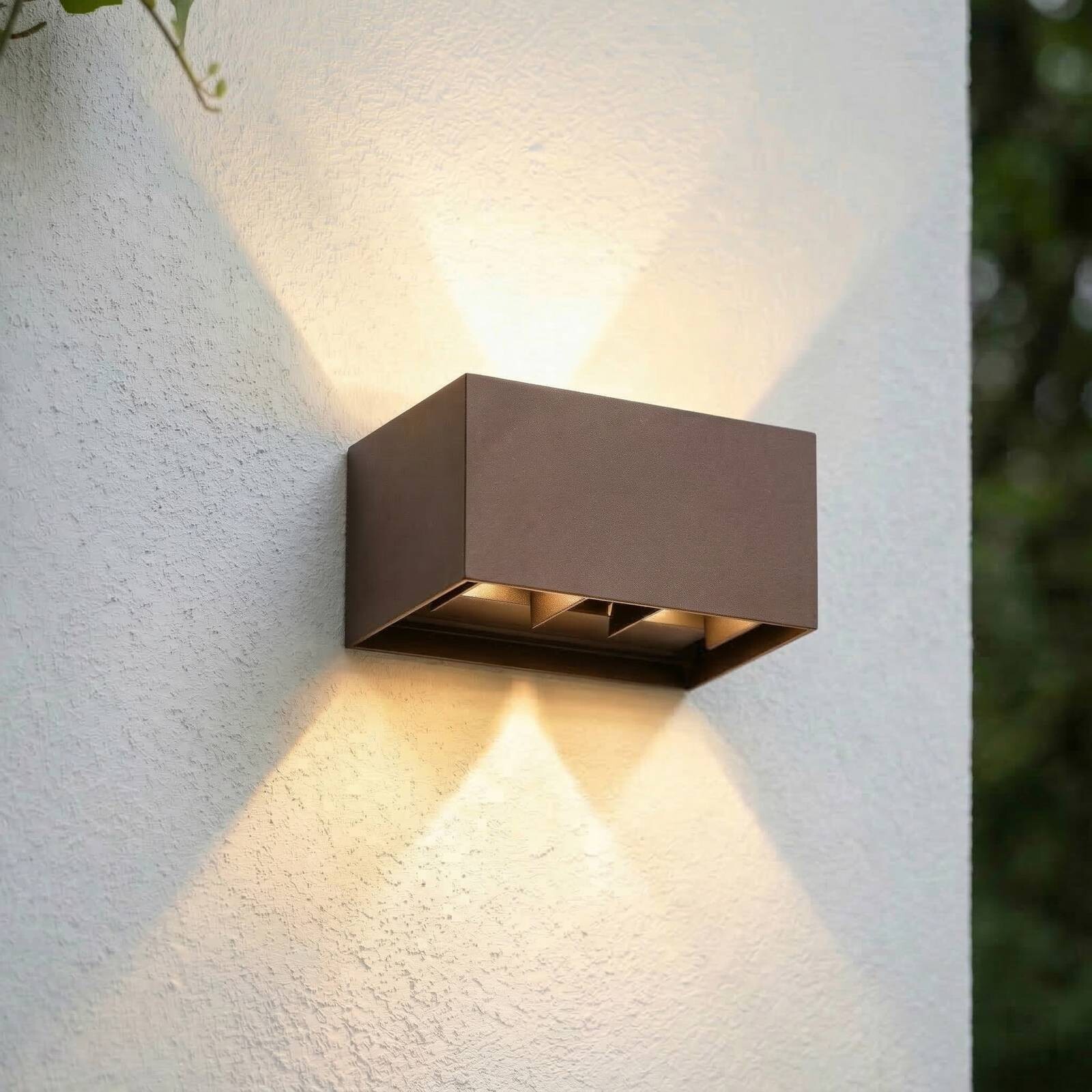 Lindby LED vonkajšie nástenné svietidlo Nivar, hrdzavá, 4-pl., 20 cm, IP54
