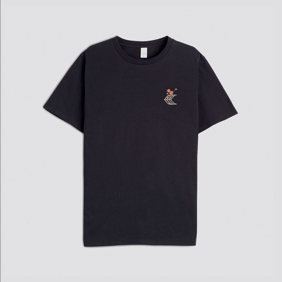 Cariuma T-Shirt Black Floral Skateboard