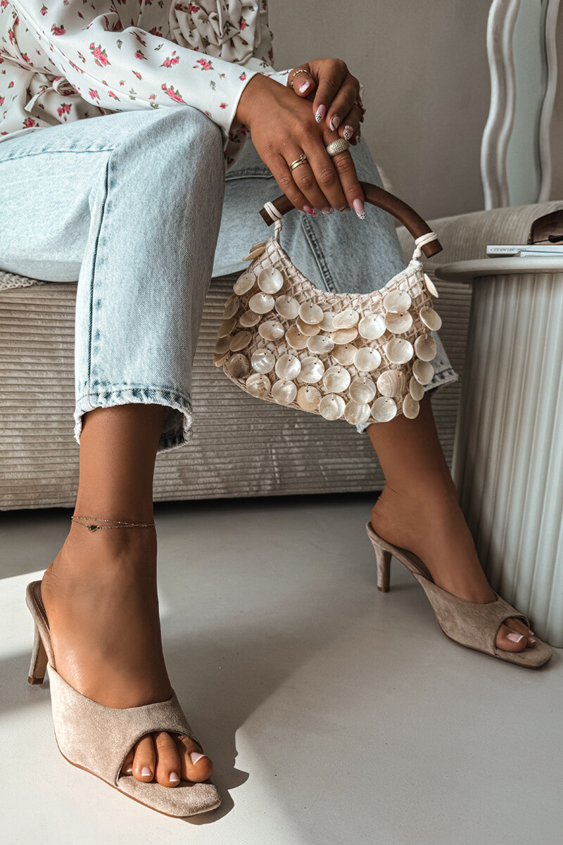 Dámske béžové sandále na podpätku Revina