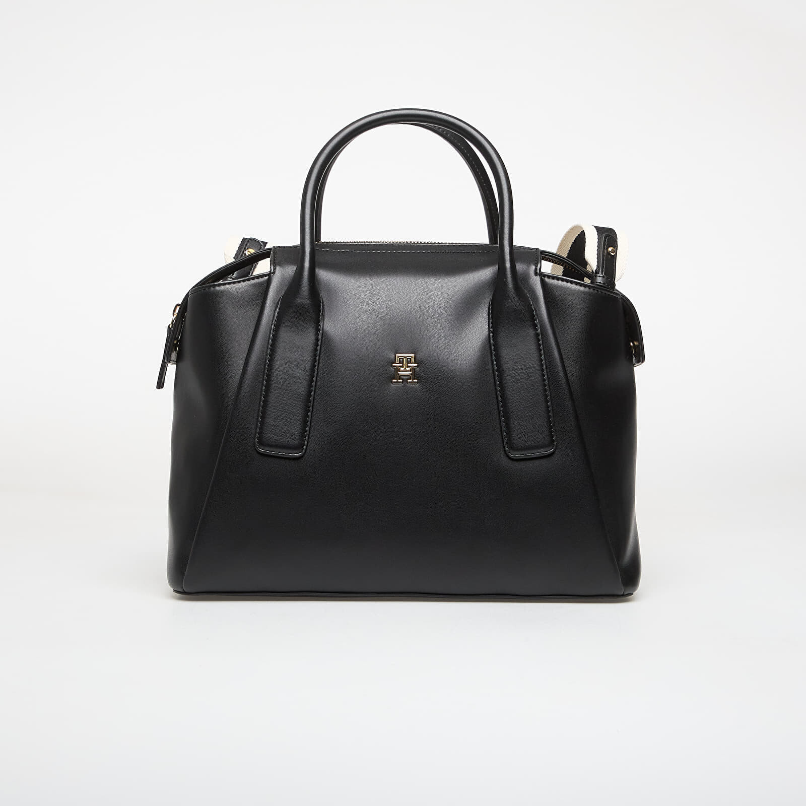 Kabelka Tommy Hilfiger Essential Satchel Black Universal