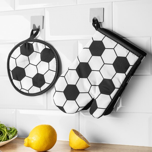 Futbalové kuchynské rukavice a podložka pod hrnce