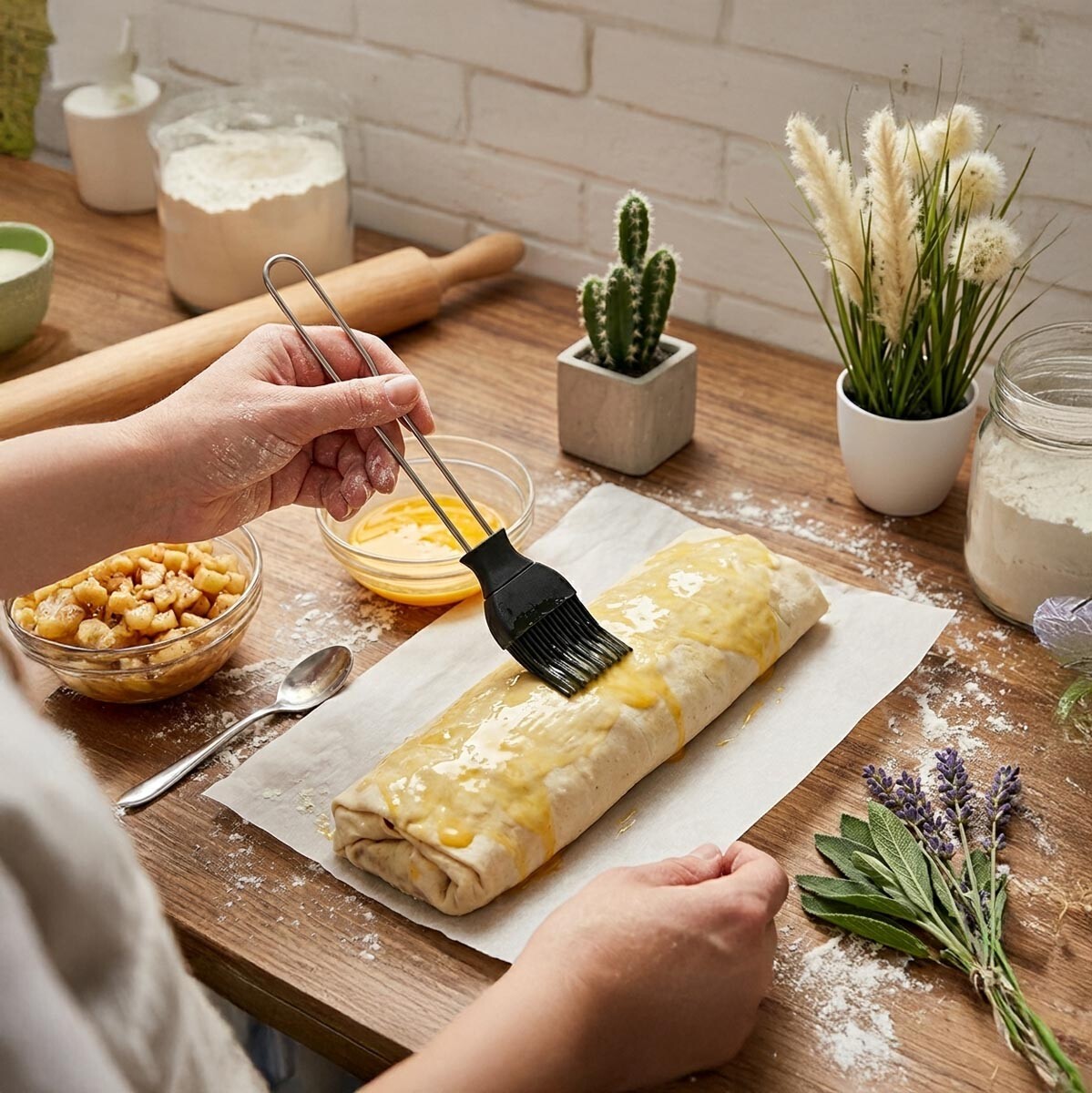 Silikónový motýlik, čierny