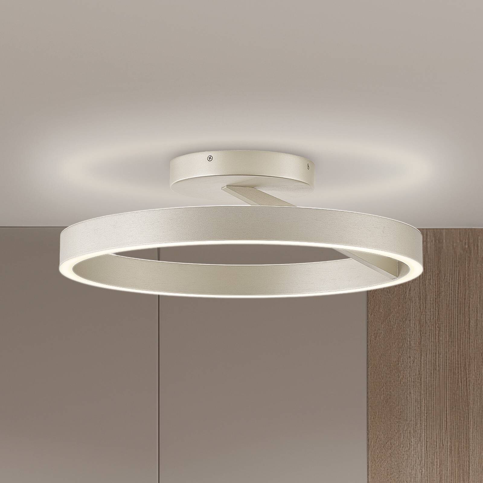 Stropné LED svetlo Saturn, Ø 50 cm, krémovo-strieborná farba, kov