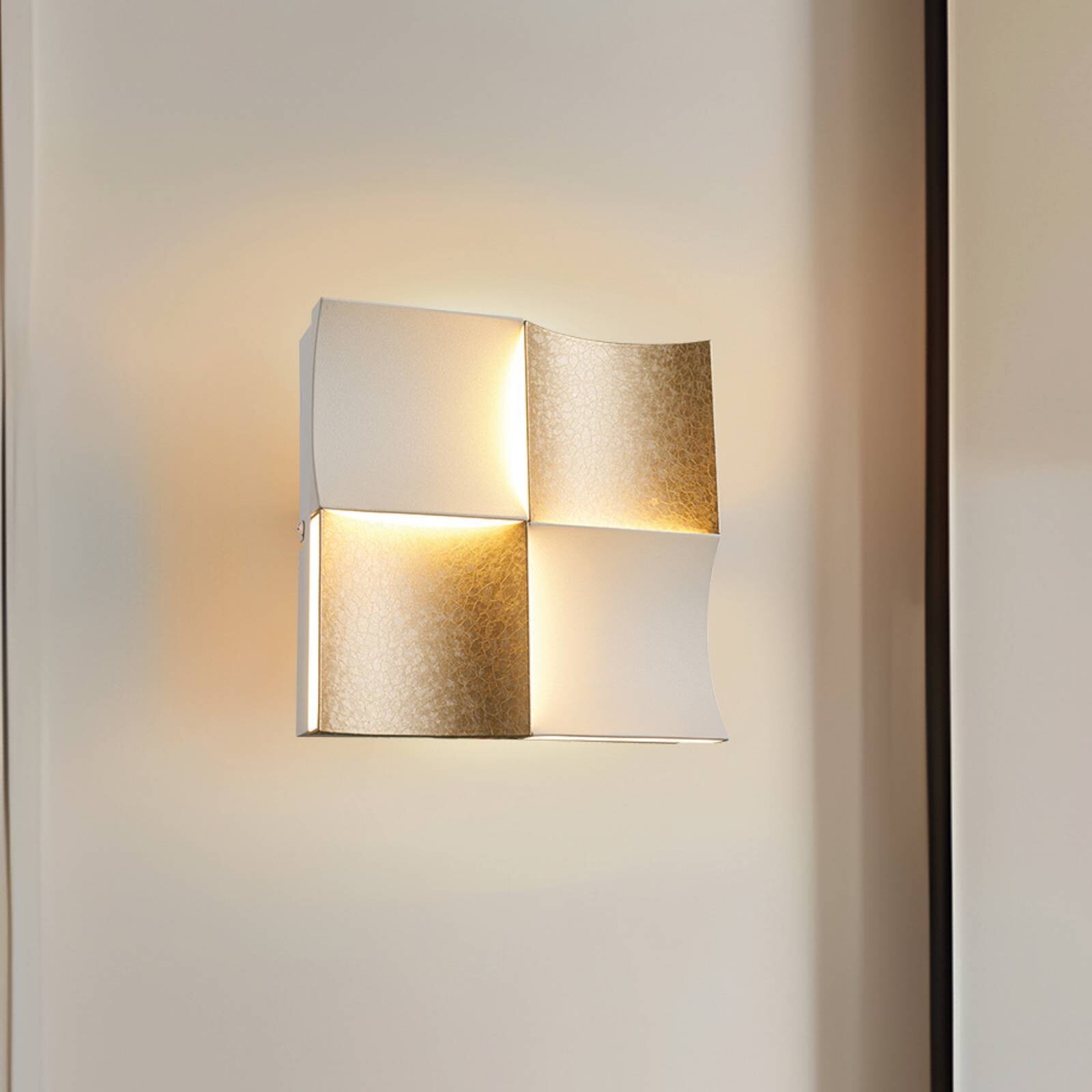 LED nástenné svetlo Ariella, zlatá, šírka 21 cm, kov