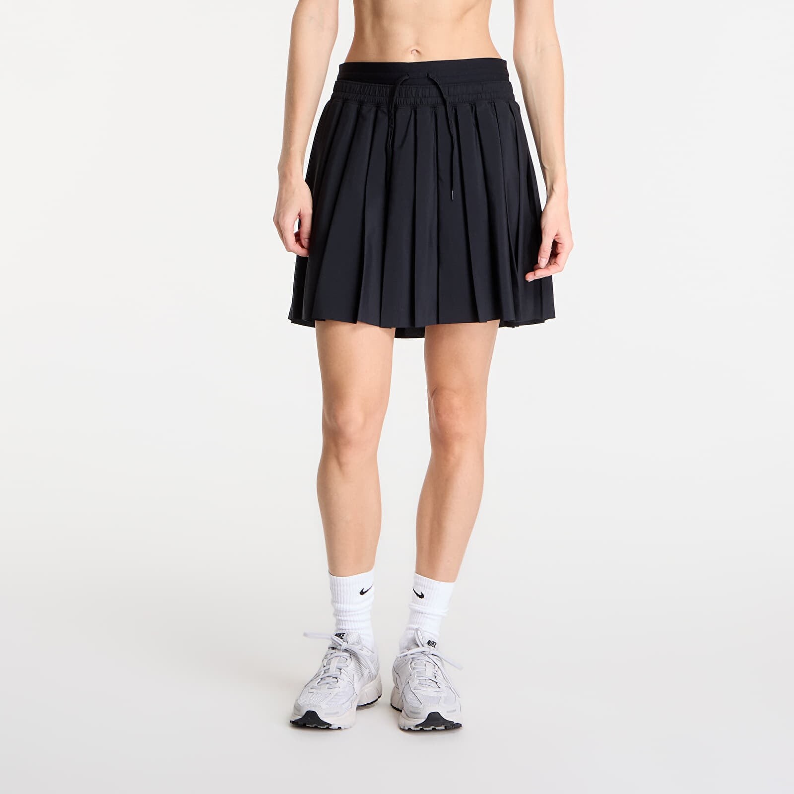 Sukňa Nike Sportswear Women's Mid-Rise Pleated Skirt Black/ Black S