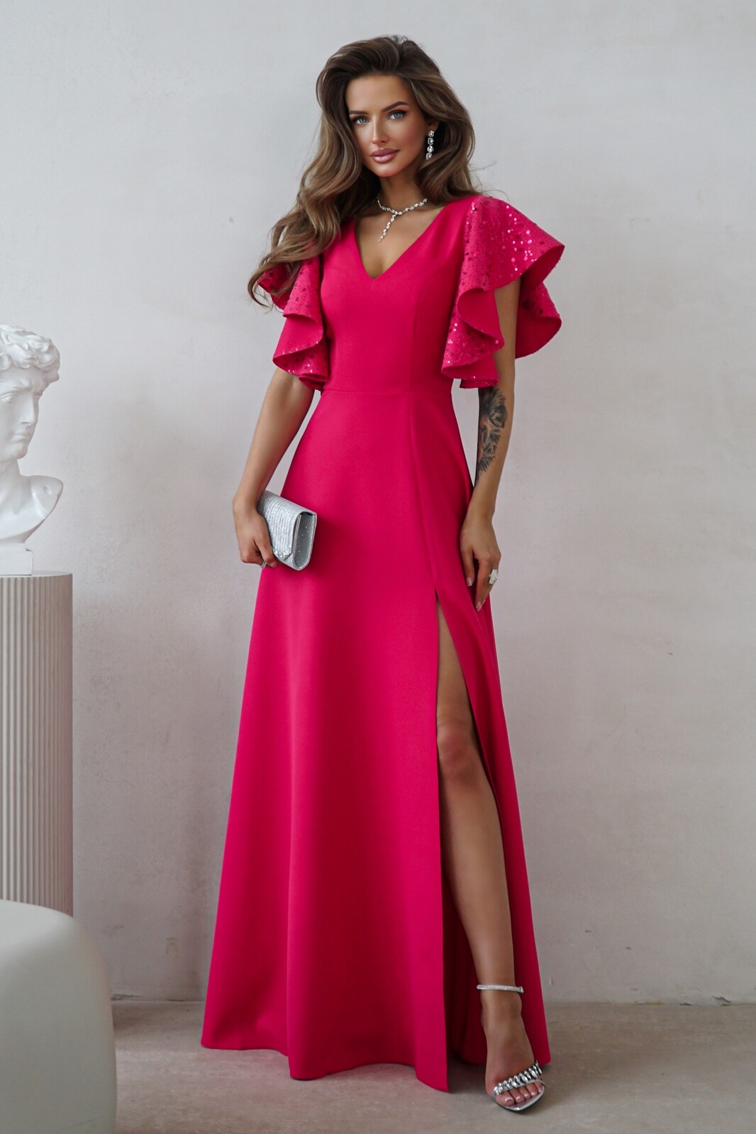 Warsaw Dress Cyklámenové spoločenské šaty s flitrovanými rukávmi Veľkosť: XS