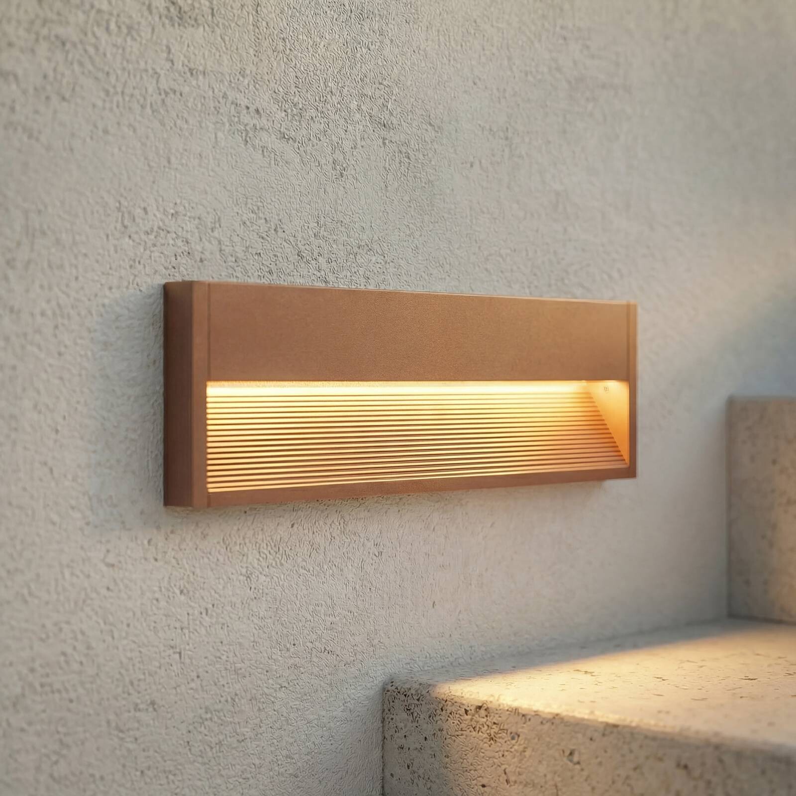 Lucande LED nástenné svietidlo Trevin, 40 cm, IP65, hliník