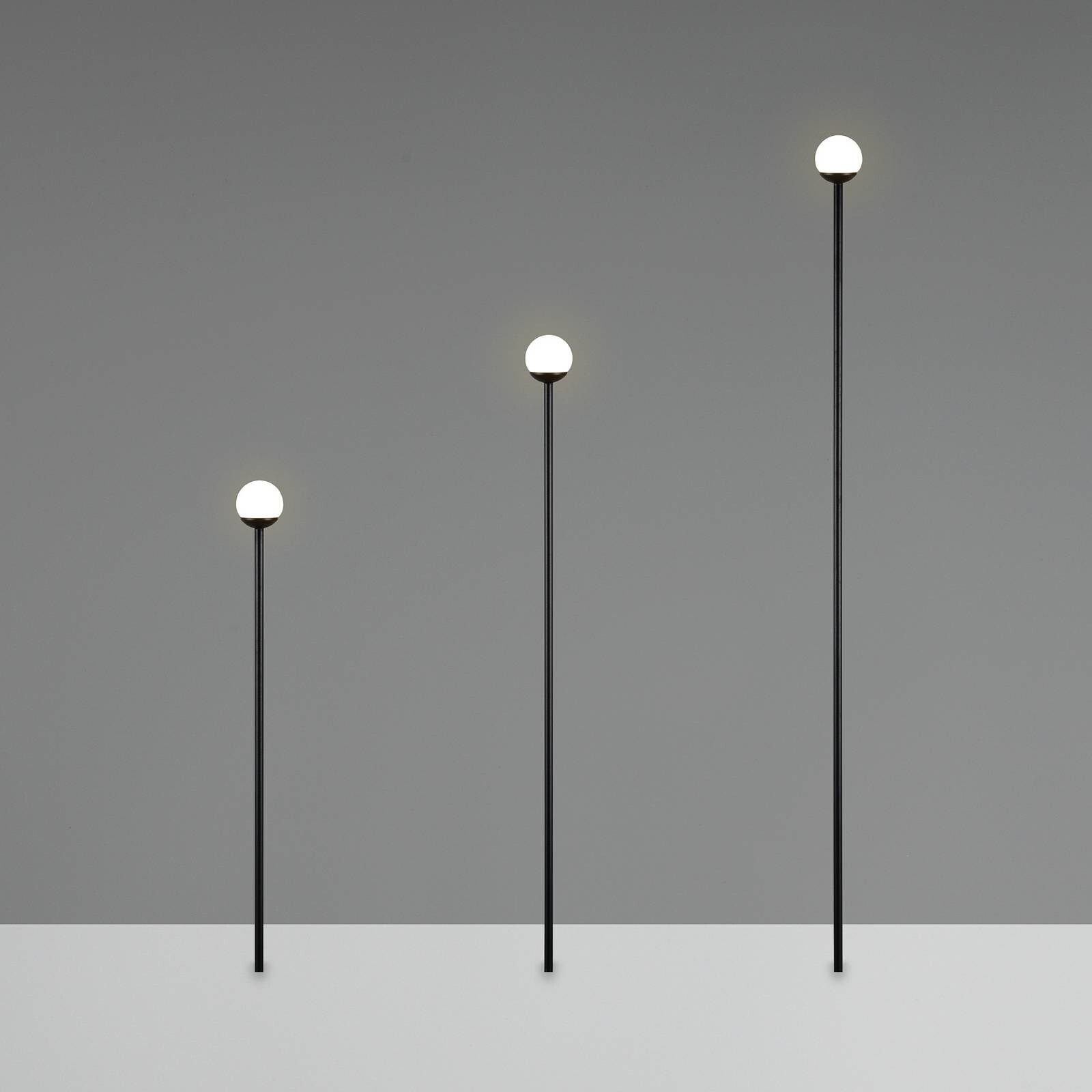 LED zemný svietidlo SCOOP, čierne, 3-pl., IP44, zástrčka