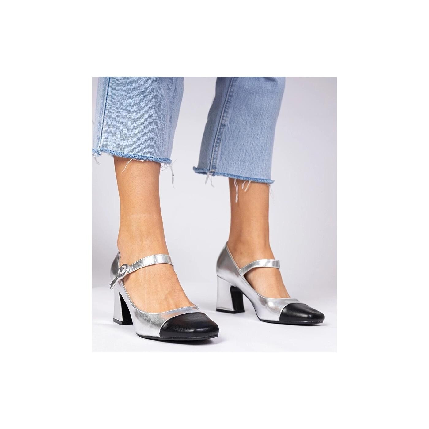 Dámske strieborno-čierne sandále Gemre H8-555 - Joia 38