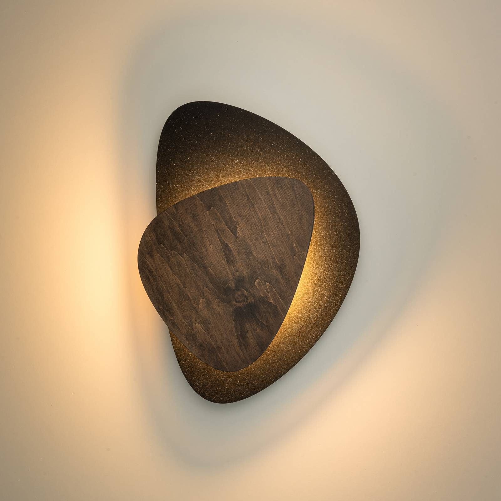 LED nástenné svetlo Pedra, čierna/wenge, oceľ, drevo, 3 000 K