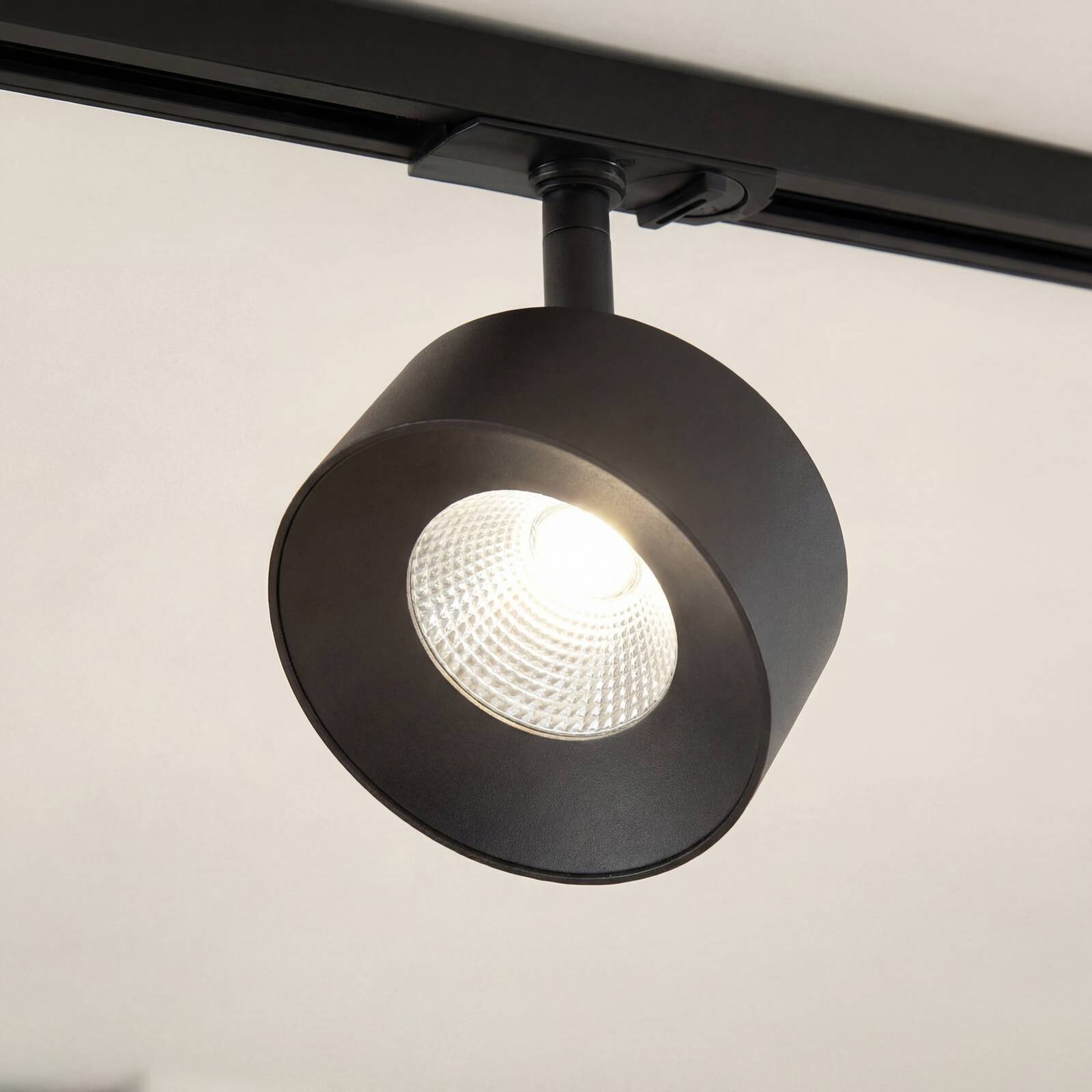 Lindby LED bodové svetlá na lištu Linaro, čierne, Ø 9,5 cm, 3 000 K