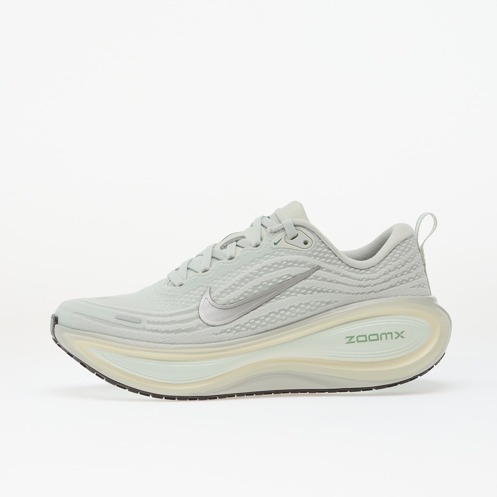 Tenisky Nike Vomero Plus Light Silver/ Metallic Silver EUR 38