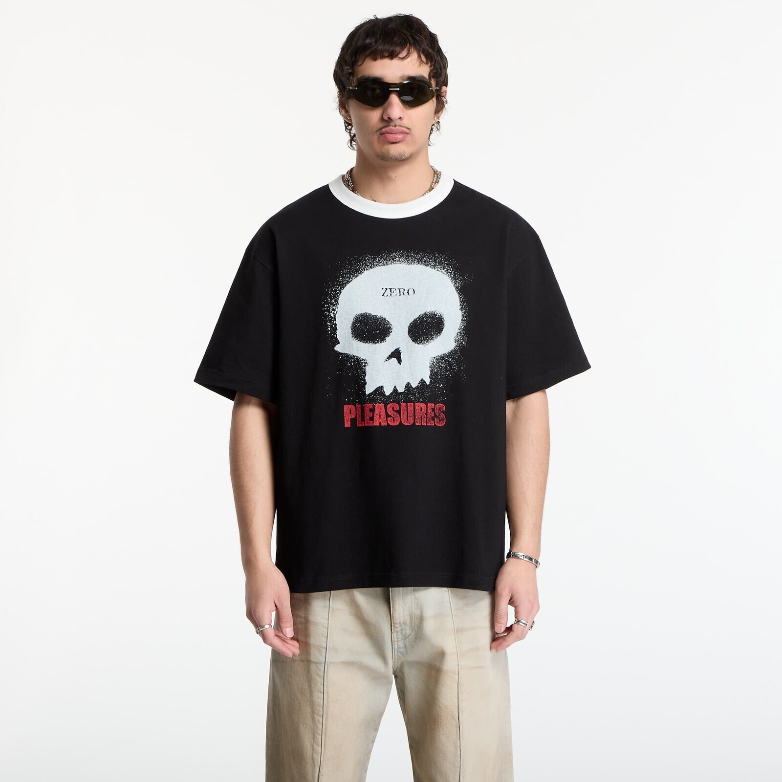Tričko PLEASURES Single Skull Heavyweight Shirt Black XL