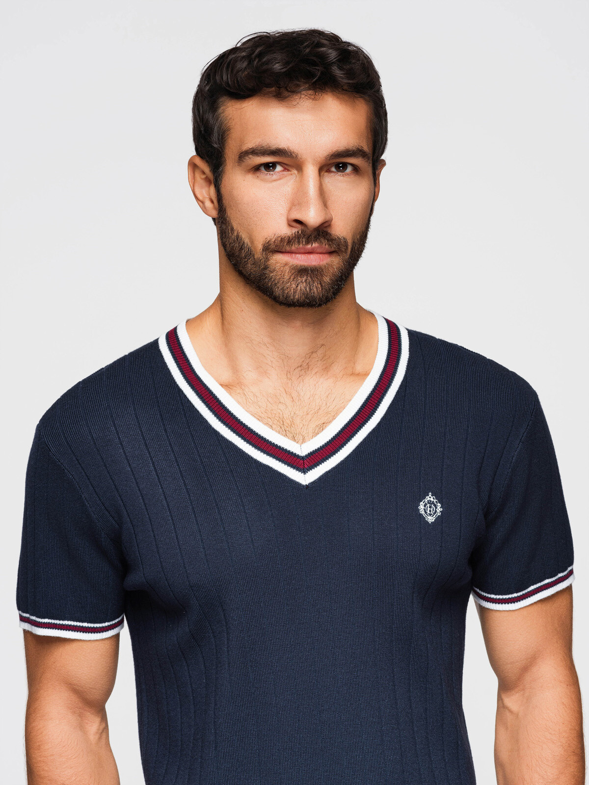 Ombre Men's viscose T-shirt with a v-neck - navy blue