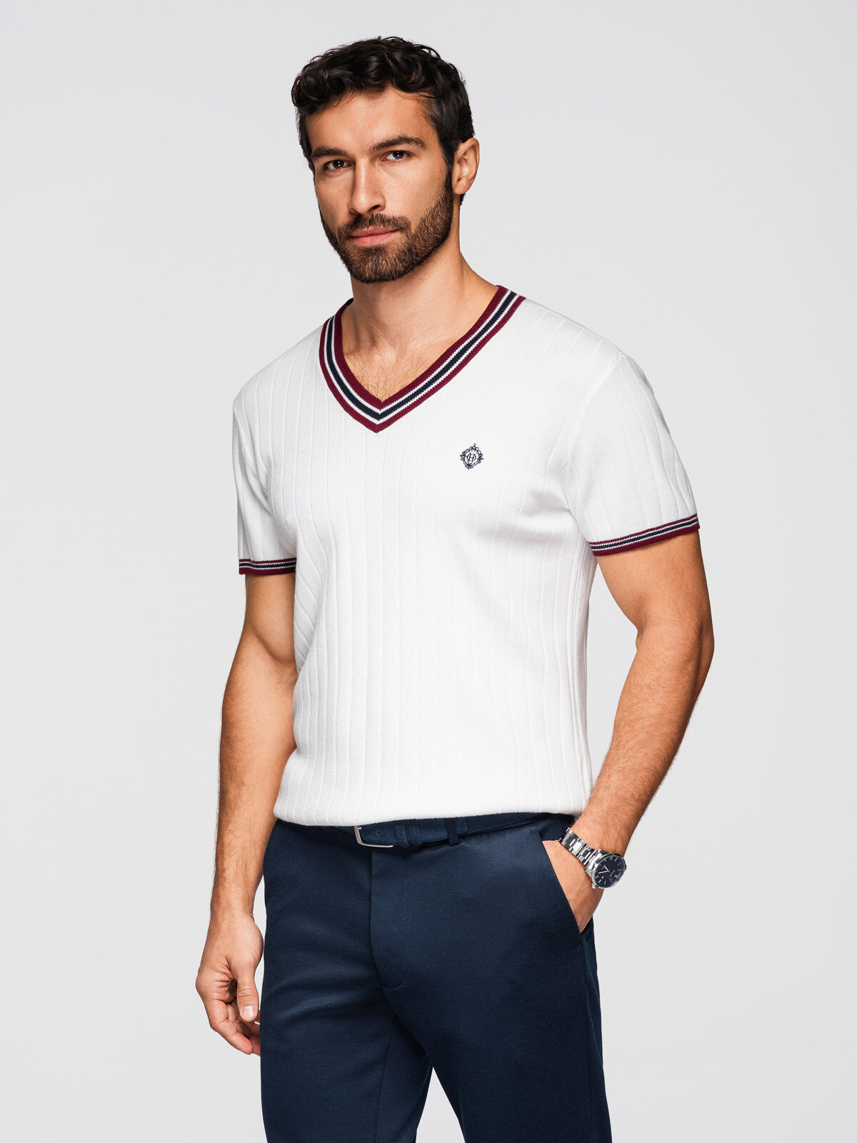 Ombre Men's viscose T-shirt with a v-neck - white