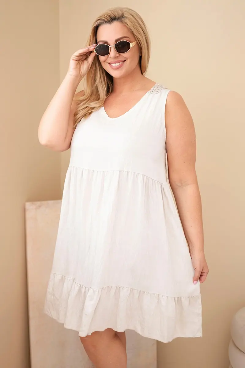 Plus size šaty bez rukávov s krajkou béžové