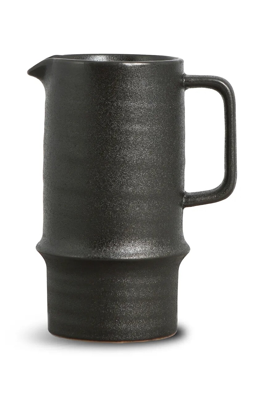 Byon džbán vyrobený z porcelánu 650 ml