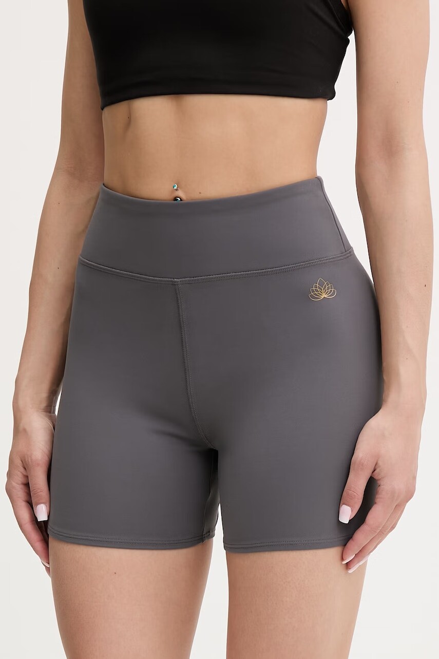 EA7 Emporio Armani športové šortky dámske