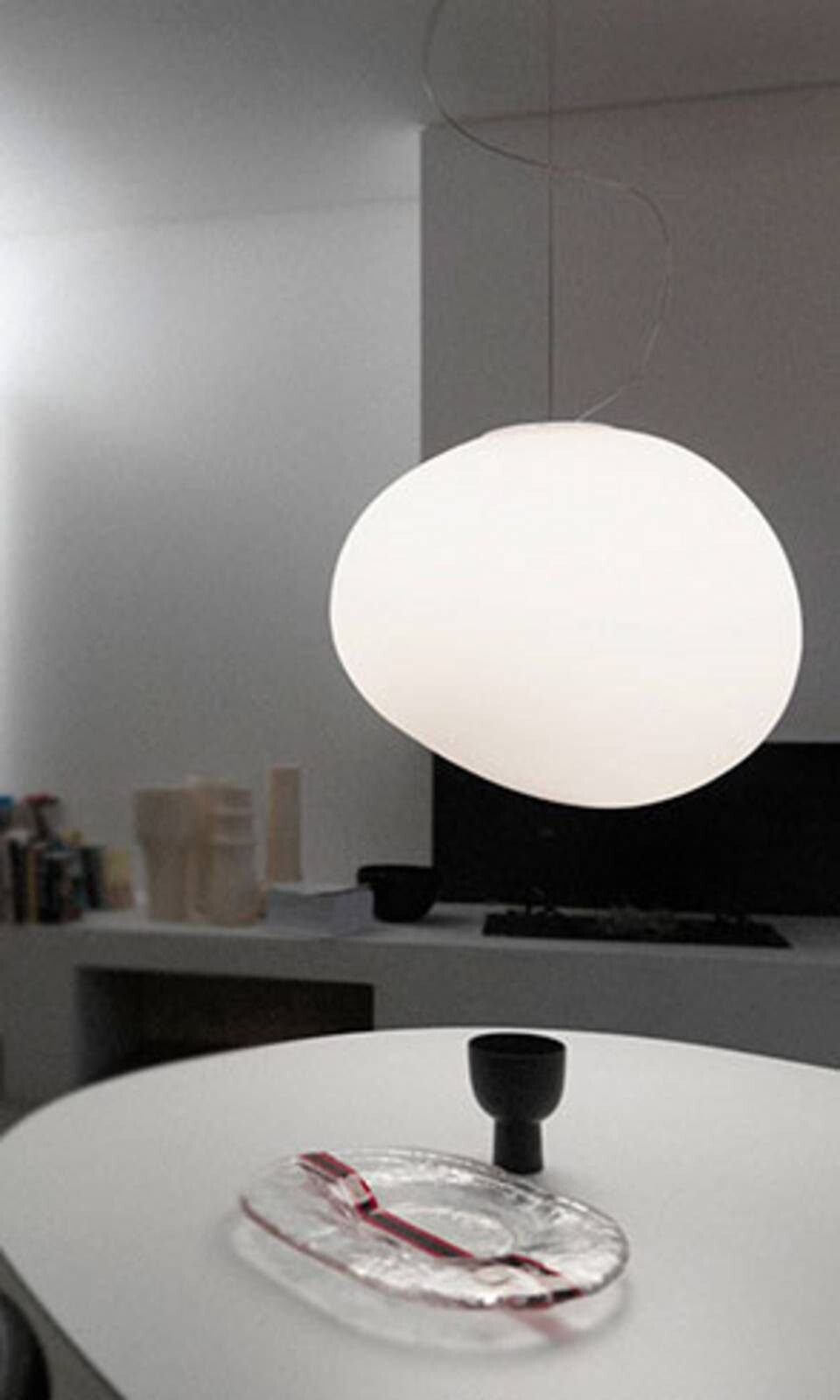Závesné svietidlo Foscarini Gregg Grande, biele, výška 40 cm