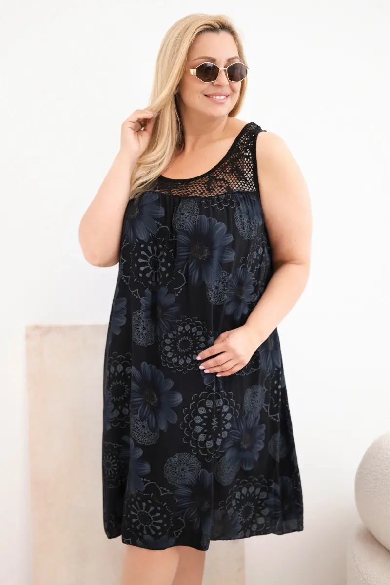 Plus size šaty Kesi s čipkovaným výstrihom