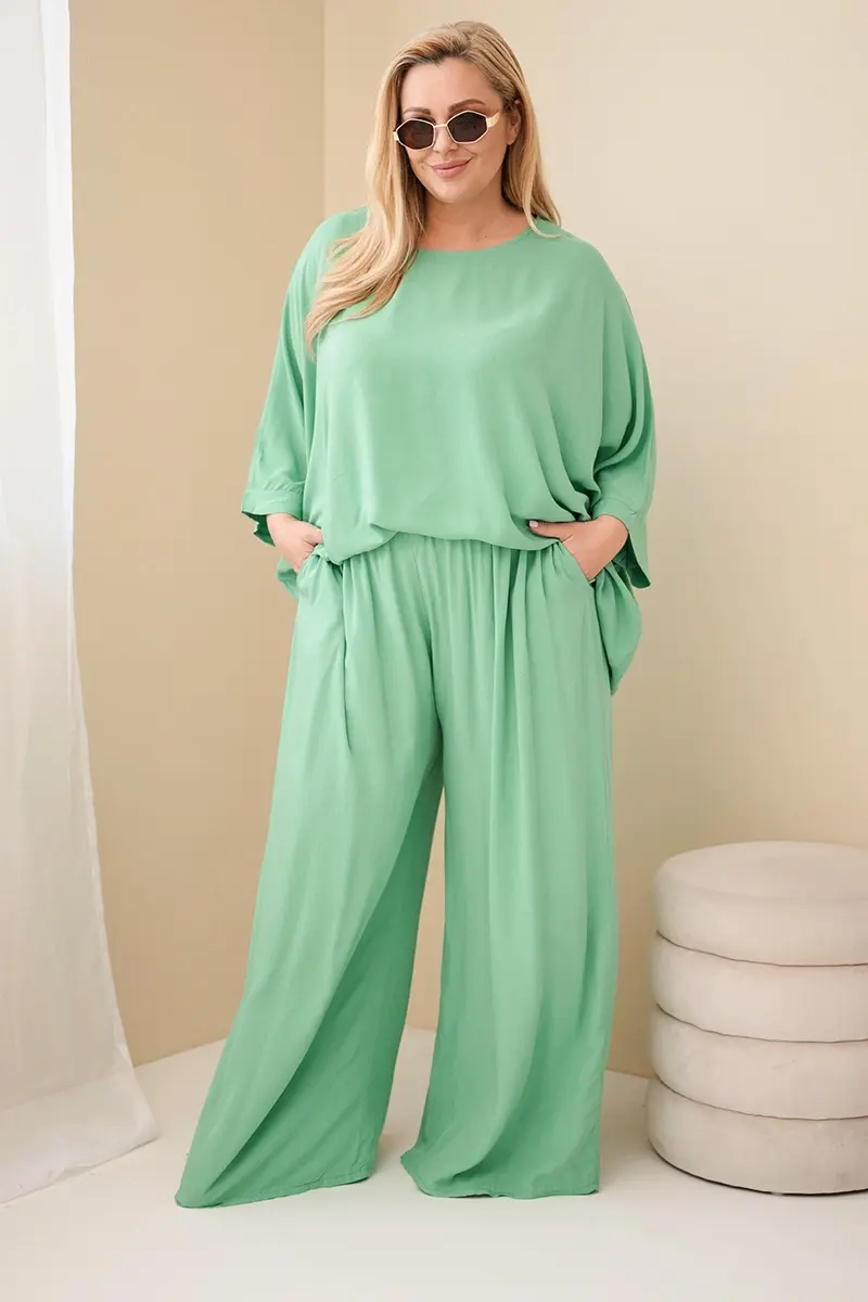 Kesi Włoski dámsky plus size komplet s kvetinovými nohavicami