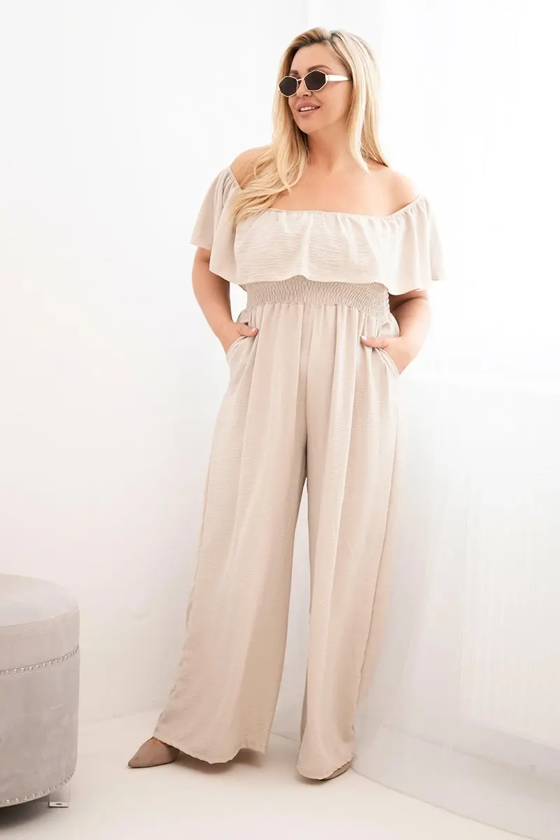 Kesi Dámsky plus size overal s volánom béžový