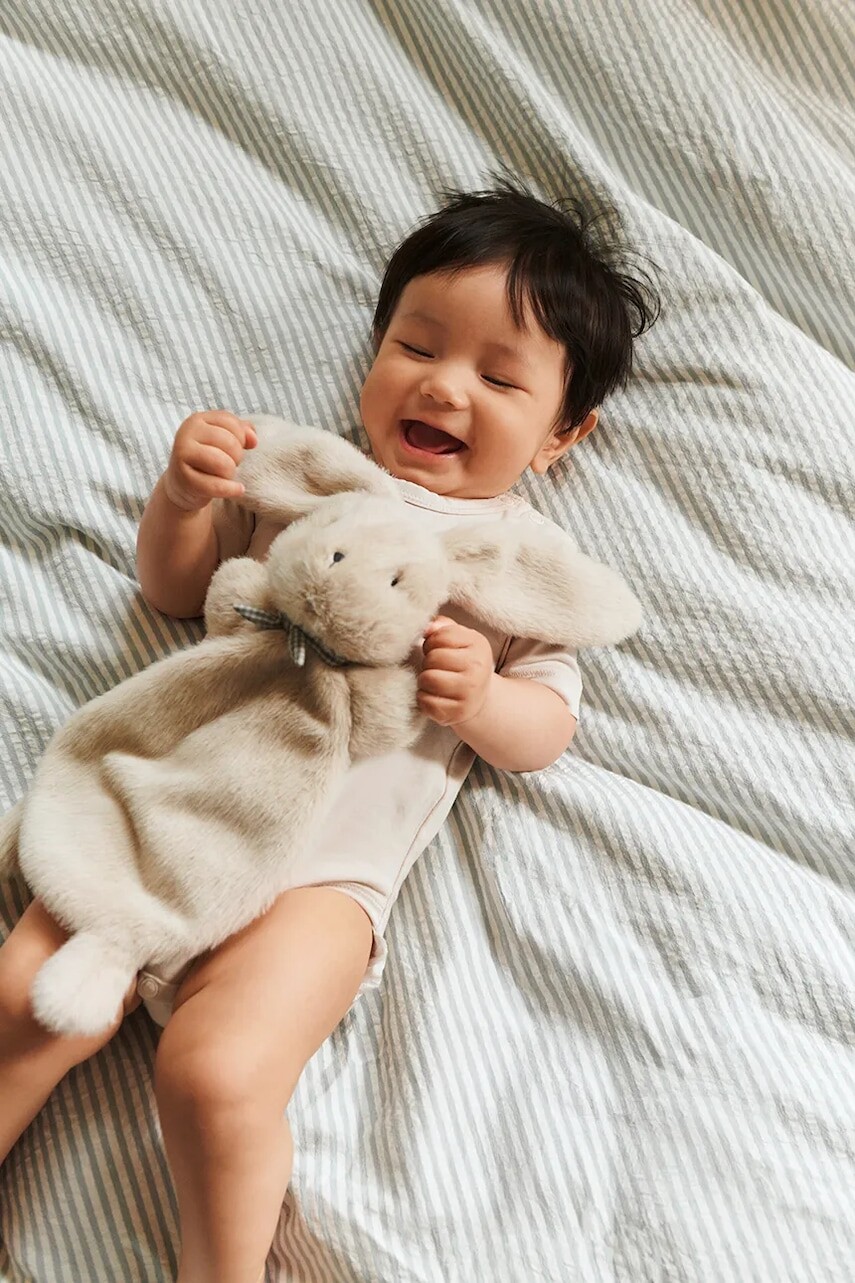 Liewood plyšová hračka (mojkačik) detská Roy Rabbit Cuddle Cloth